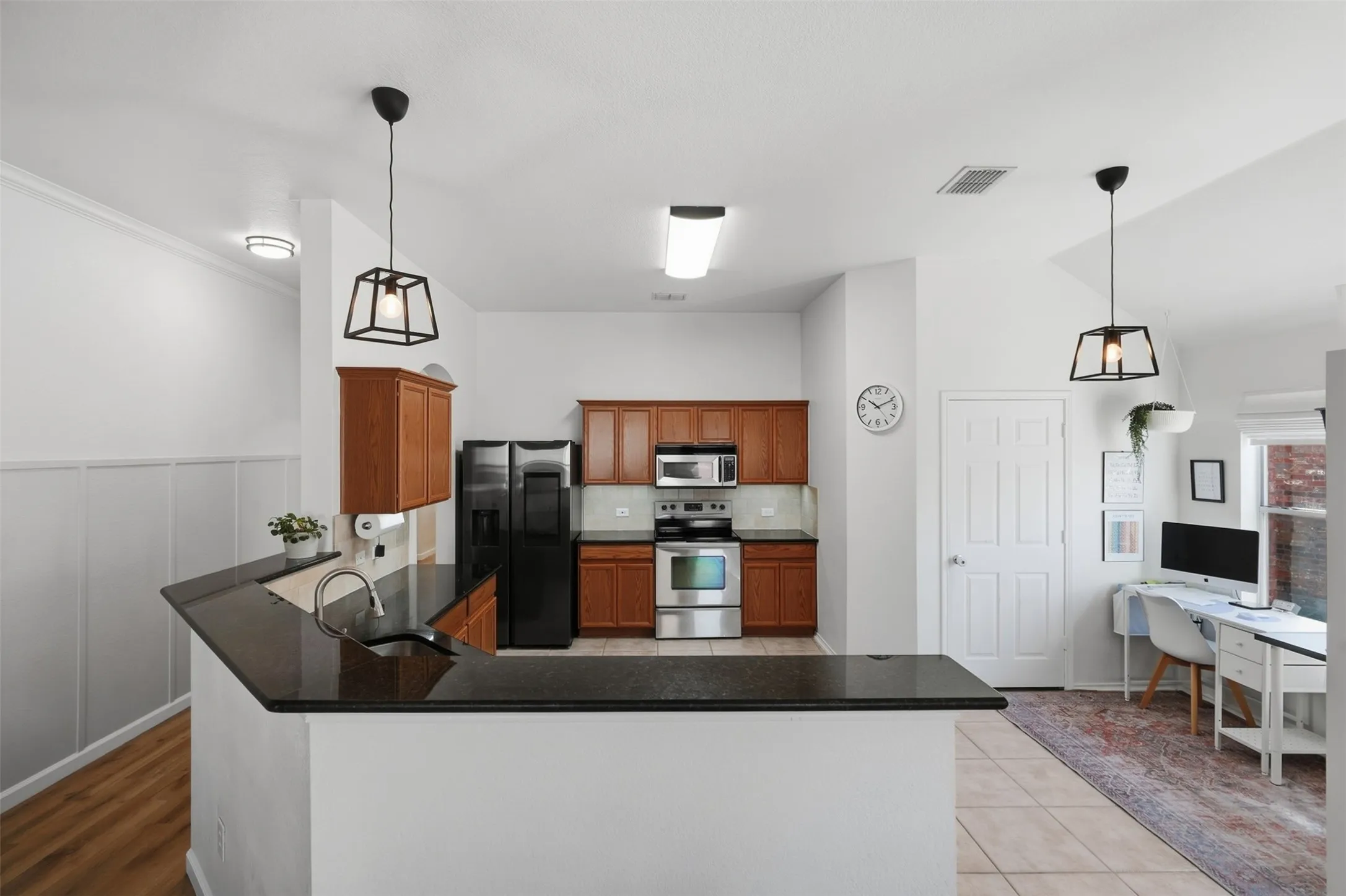 Single Family Residence For Sale in Collin County , 2829 Quarter Horse Lane, Celina, Texas 75009, 4 Bedroom, 2 Bathroom, 2 Garage spaces, 1,941 Sqft, built in 2006, mls#21389834, Real Estate Agent in Celina, Homes For Sale in Collin county, Homes For Sale in Celina, Realtor in Celina Texas, Real Estate Brokerage Independent Realty Texas, Luminita Cordes Realtor
