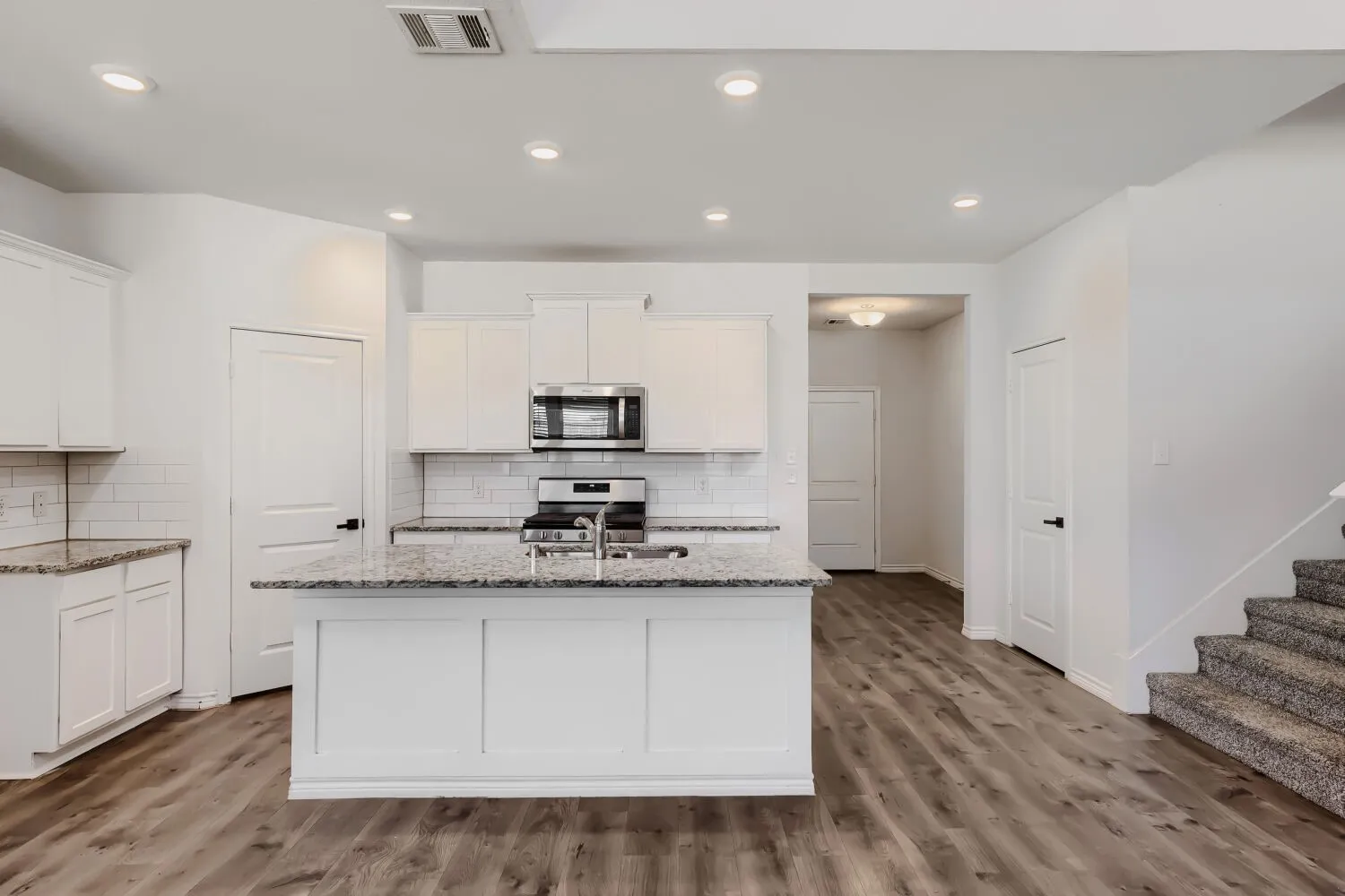 Single Family Residence For Sale in Collin County , 606 Saddle Club Way, Princeton, Texas 75407, 4 Bedroom, 3 Bathroom, 2 Garage spaces, 2,193 Sqft, built in 2019, mls#21388544, Real Estate Agent in Princeton, Homes For Sale in Collin county, Homes For Sale in Princeton, Realtor in Princeton Texas, Real Estate Brokerage Independent Realty Texas, Luminita Cordes Realtor