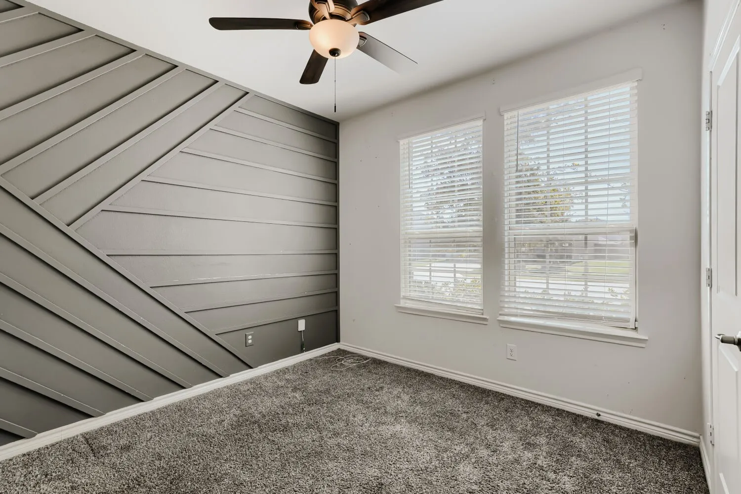Single Family Residence For Sale in Collin County , 606 Saddle Club Way, Princeton, Texas 75407, 4 Bedroom, 3 Bathroom, 2 Garage spaces, 2,193 Sqft, built in 2019, mls#21388544, Real Estate Agent in Princeton, Homes For Sale in Collin county, Homes For Sale in Princeton, Realtor in Princeton Texas, Real Estate Brokerage Independent Realty Texas, Luminita Cordes Realtor