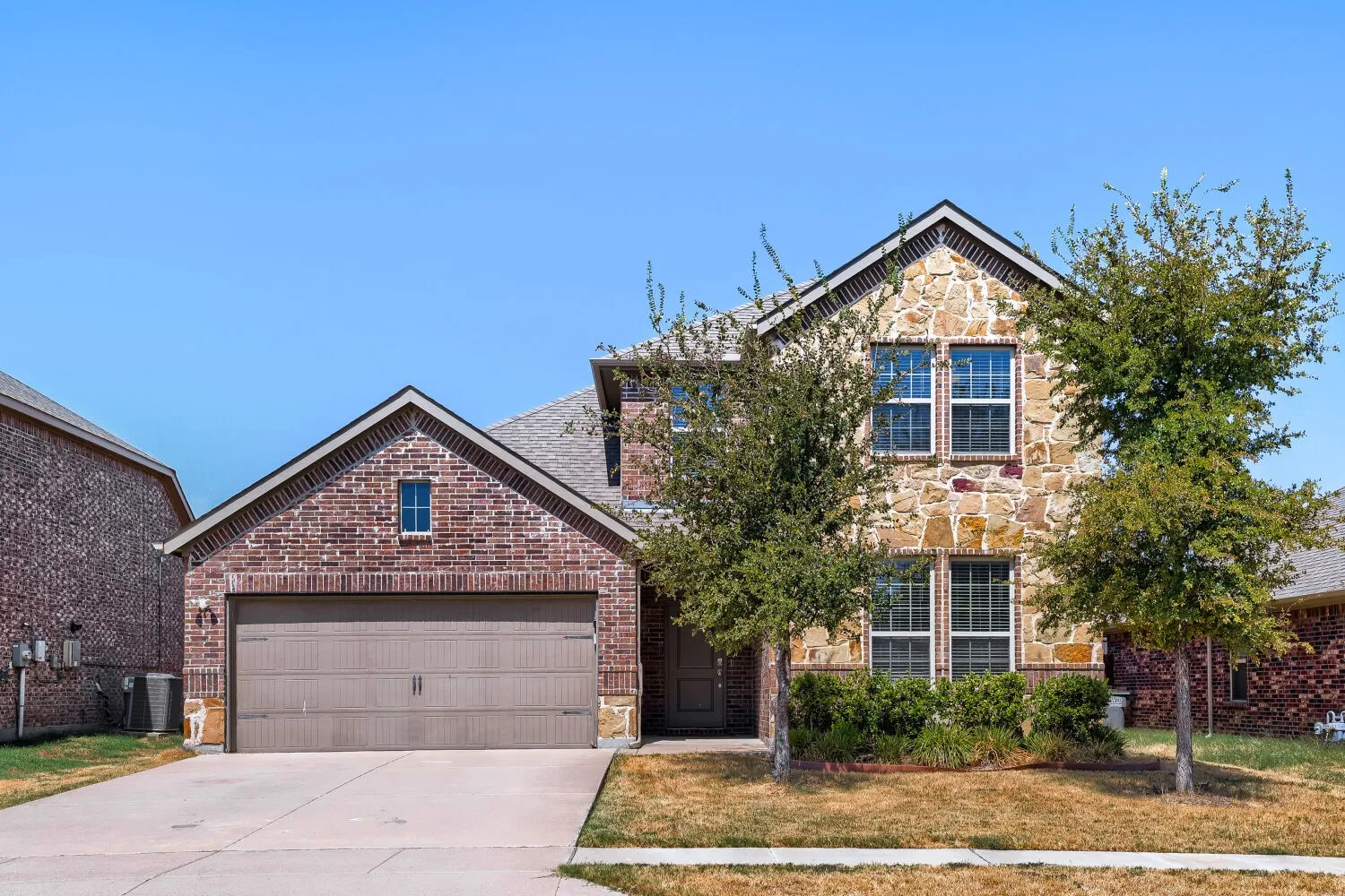 Single Family Residence For Sale in Collin County , 606 Saddle Club Way, Princeton, Texas 75407, 4 Bedroom, 3 Bathroom, 2 Garage spaces, 2,193 Sqft, built in 2019, mls#21388544, Real Estate Agent in Princeton, Homes For Sale in Collin county, Homes For Sale in Princeton, Realtor in Princeton Texas, Real Estate Brokerage Independent Realty Texas, Luminita Cordes Realtor