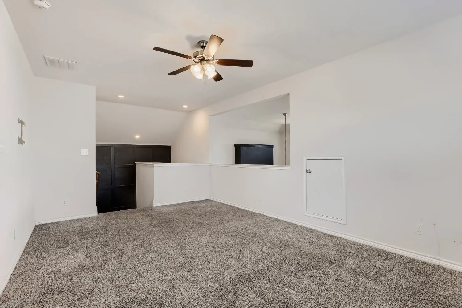 Single Family Residence For Sale in Collin County , 606 Saddle Club Way, Princeton, Texas 75407, 4 Bedroom, 3 Bathroom, 2 Garage spaces, 2,193 Sqft, built in 2019, mls#21388544, Real Estate Agent in Princeton, Homes For Sale in Collin county, Homes For Sale in Princeton, Realtor in Princeton Texas, Real Estate Brokerage Independent Realty Texas, Luminita Cordes Realtor