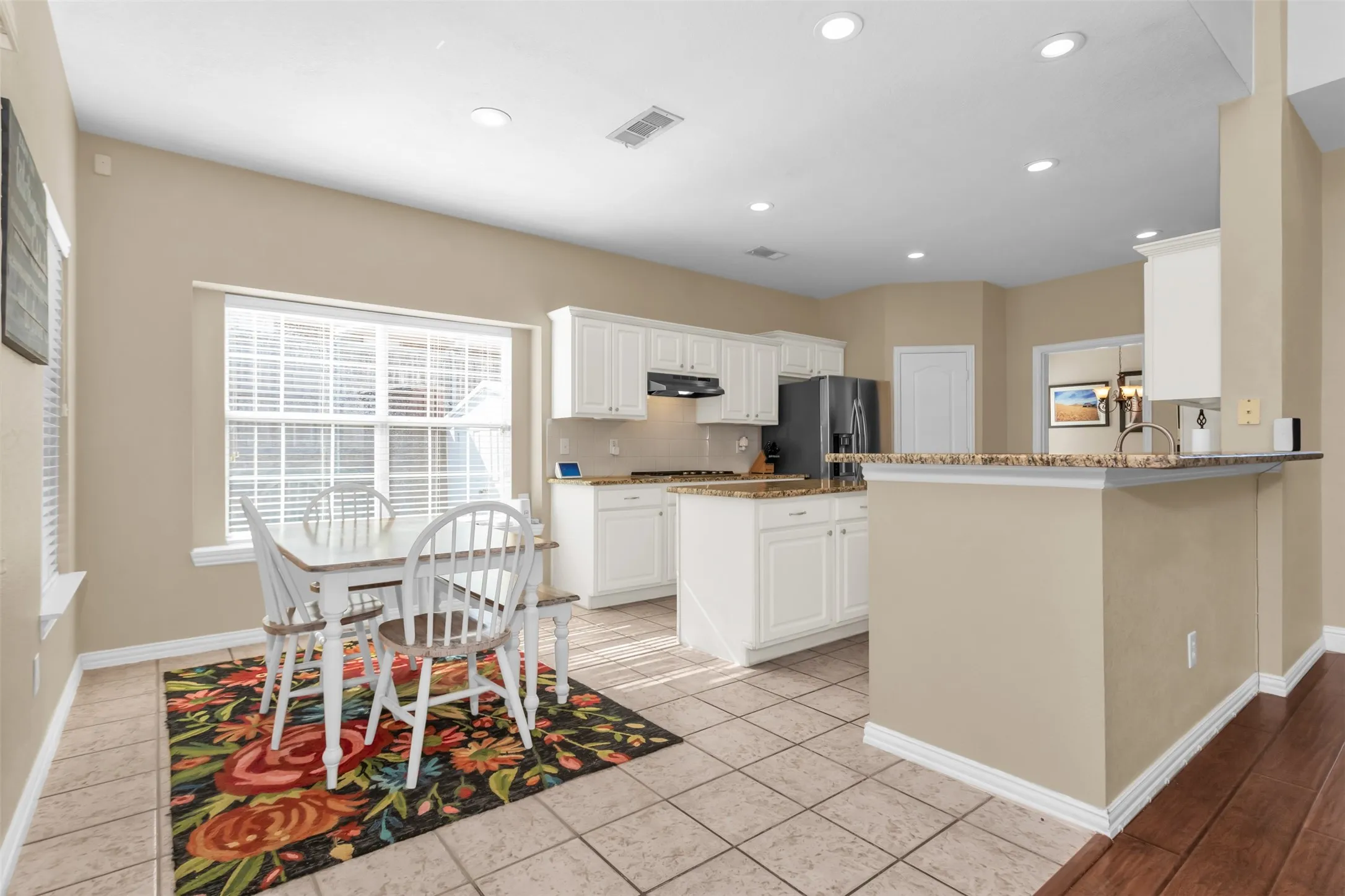 Single Family Residence For Sale in Collin County , 5108 Raincrest Drive, Mc Kinney, Texas 75071, 4 Bedroom, 3 Bathroom, 2 Garage spaces, 2,815 Sqft, built in 1999, mls#21389719, Real Estate Agent in Mc Kinney, Homes For Sale in Collin county, Homes For Sale in Mc Kinney, Realtor in Mc Kinney Texas, Real Estate Brokerage Independent Realty Texas, Luminita Cordes Realtor