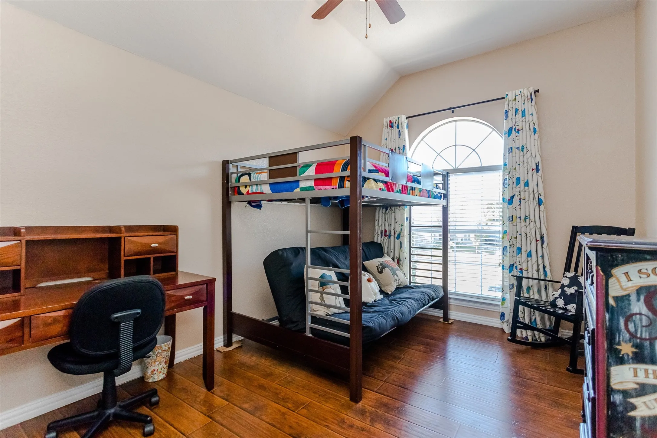 Single Family Residence For Sale in Collin County , 5108 Raincrest Drive, Mc Kinney, Texas 75071, 4 Bedroom, 3 Bathroom, 2 Garage spaces, 2,815 Sqft, built in 1999, mls#21389719, Real Estate Agent in Mc Kinney, Homes For Sale in Collin county, Homes For Sale in Mc Kinney, Realtor in Mc Kinney Texas, Real Estate Brokerage Independent Realty Texas, Luminita Cordes Realtor
