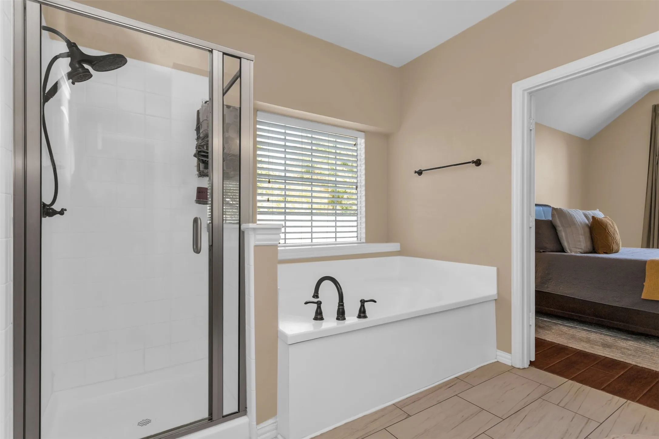 Single Family Residence For Sale in Collin County , 5108 Raincrest Drive, Mc Kinney, Texas 75071, 4 Bedroom, 3 Bathroom, 2 Garage spaces, 2,815 Sqft, built in 1999, mls#21389719, Real Estate Agent in Mc Kinney, Homes For Sale in Collin county, Homes For Sale in Mc Kinney, Realtor in Mc Kinney Texas, Real Estate Brokerage Independent Realty Texas, Luminita Cordes Realtor