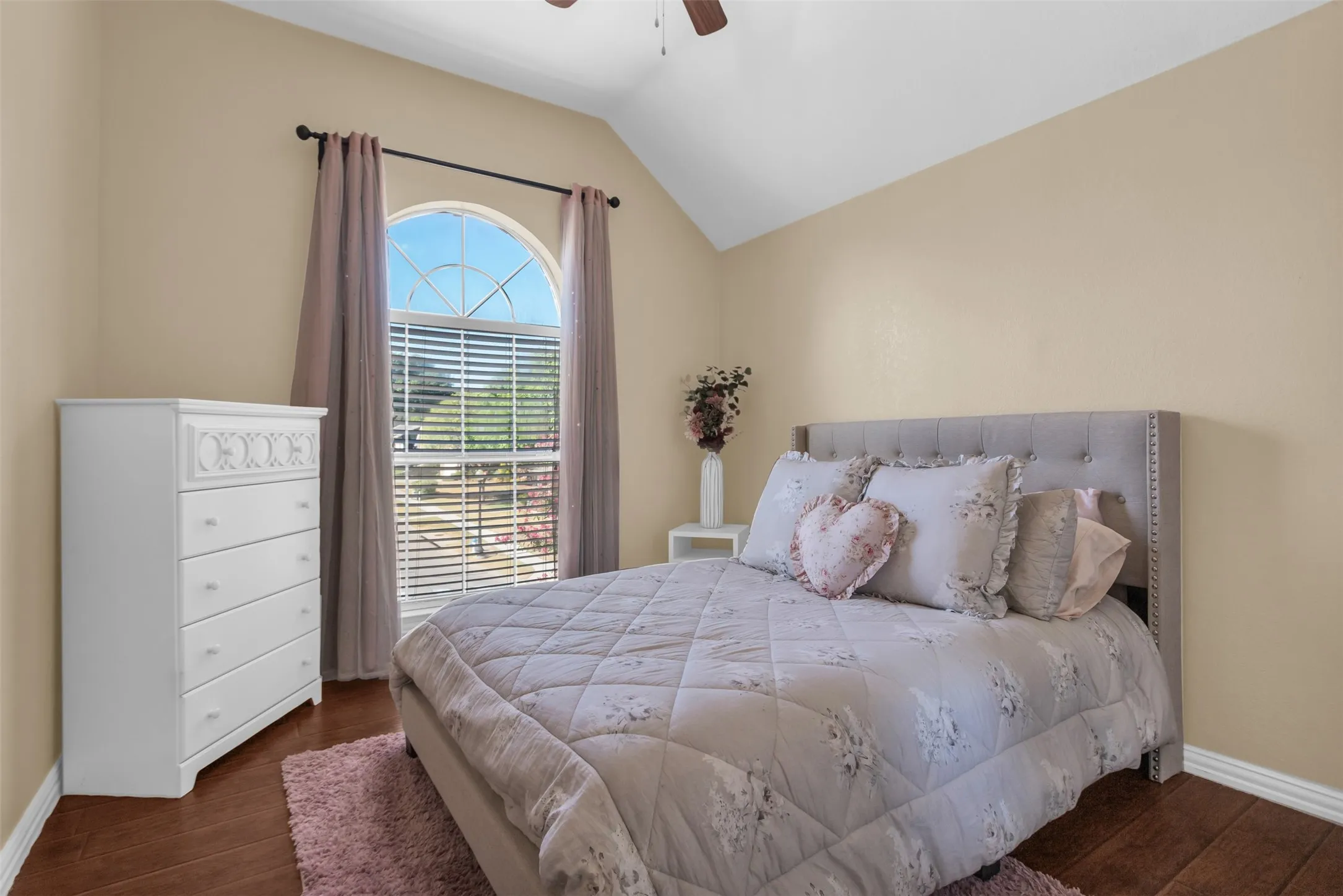 Single Family Residence For Sale in Collin County , 5108 Raincrest Drive, Mc Kinney, Texas 75071, 4 Bedroom, 3 Bathroom, 2 Garage spaces, 2,815 Sqft, built in 1999, mls#21389719, Real Estate Agent in Mc Kinney, Homes For Sale in Collin county, Homes For Sale in Mc Kinney, Realtor in Mc Kinney Texas, Real Estate Brokerage Independent Realty Texas, Luminita Cordes Realtor