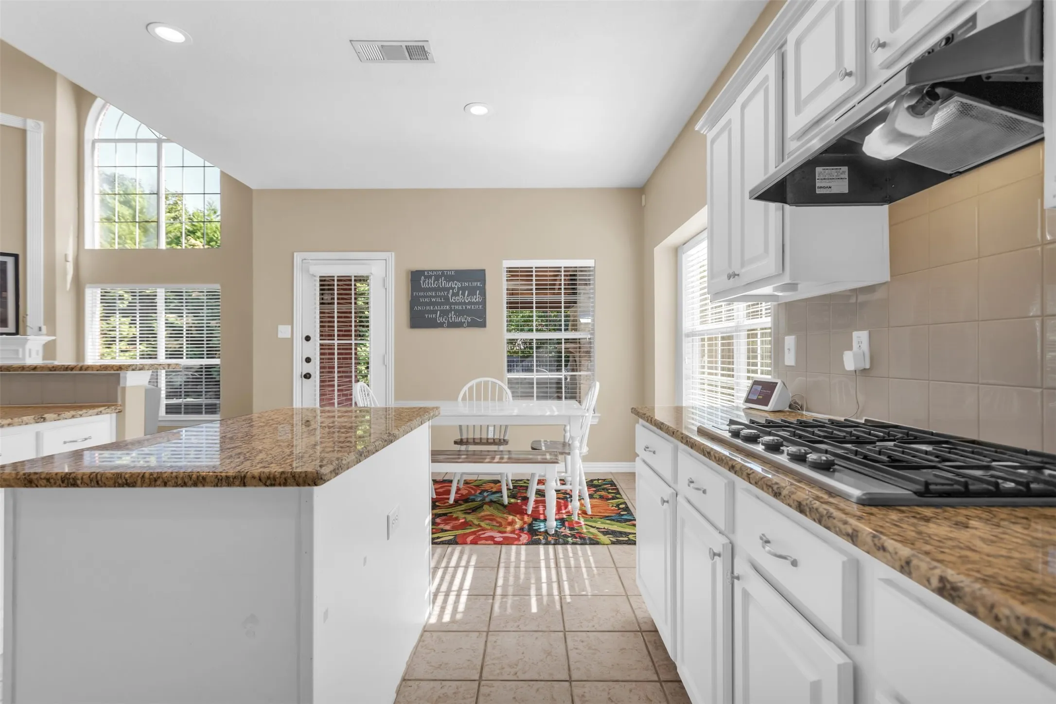 Single Family Residence For Sale in Collin County , 5108 Raincrest Drive, Mc Kinney, Texas 75071, 4 Bedroom, 3 Bathroom, 2 Garage spaces, 2,815 Sqft, built in 1999, mls#21389719, Real Estate Agent in Mc Kinney, Homes For Sale in Collin county, Homes For Sale in Mc Kinney, Realtor in Mc Kinney Texas, Real Estate Brokerage Independent Realty Texas, Luminita Cordes Realtor