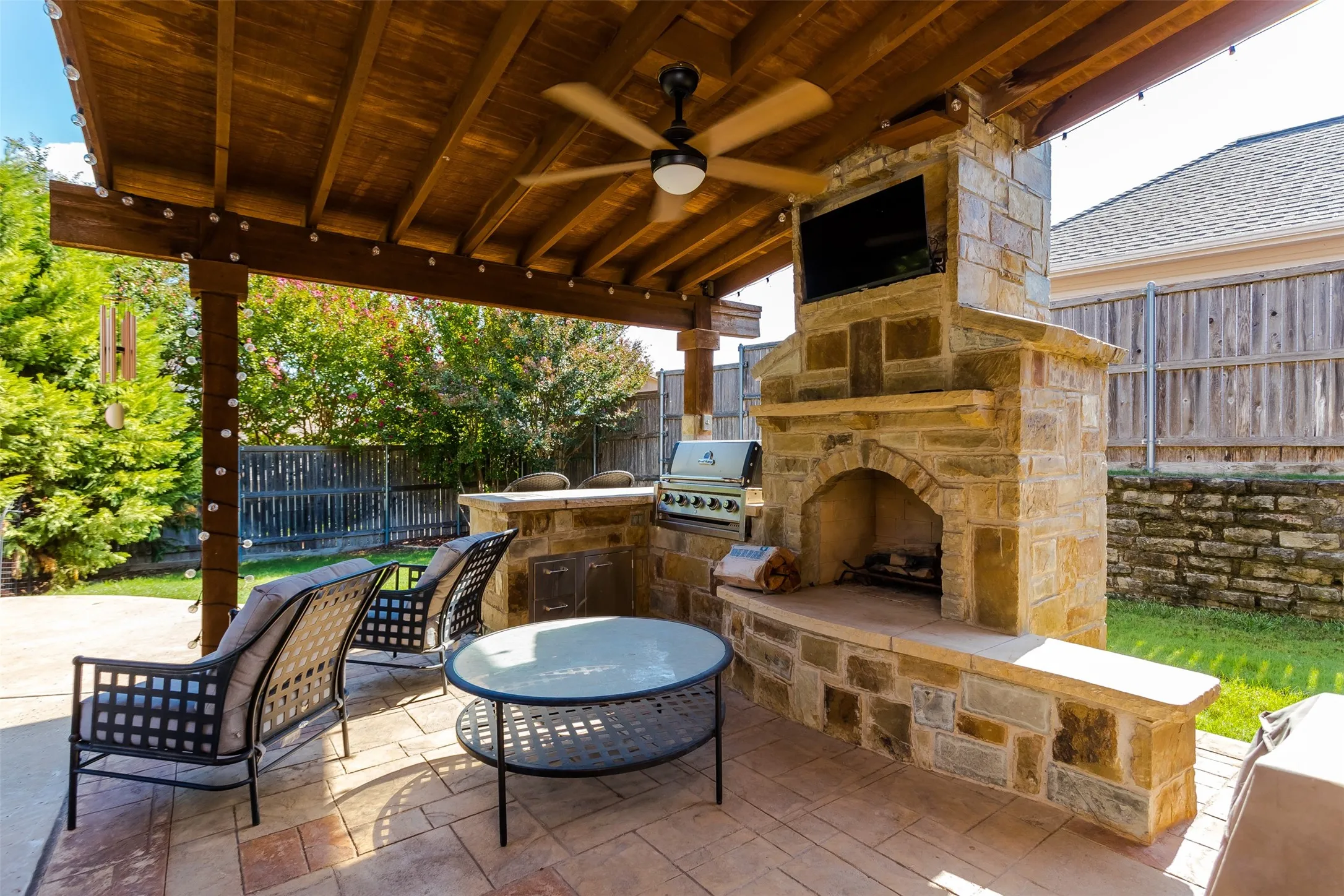 Single Family Residence For Sale in Collin County , 5108 Raincrest Drive, Mc Kinney, Texas 75071, 4 Bedroom, 3 Bathroom, 2 Garage spaces, 2,815 Sqft, built in 1999, mls#21389719, Real Estate Agent in Mc Kinney, Homes For Sale in Collin county, Homes For Sale in Mc Kinney, Realtor in Mc Kinney Texas, Real Estate Brokerage Independent Realty Texas, Luminita Cordes Realtor