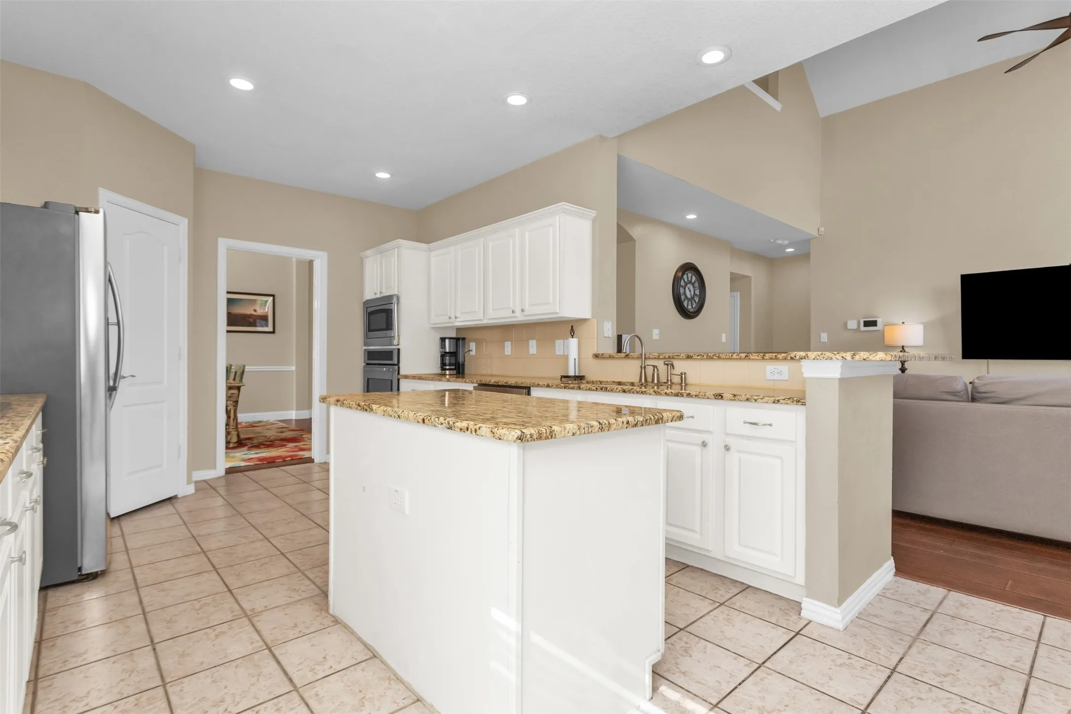 Single Family Residence For Sale in Collin County , 5108 Raincrest Drive, Mc Kinney, Texas 75071, 4 Bedroom, 3 Bathroom, 2 Garage spaces, 2,815 Sqft, built in 1999, mls#21389719, Real Estate Agent in Mc Kinney, Homes For Sale in Collin county, Homes For Sale in Mc Kinney, Realtor in Mc Kinney Texas, Real Estate Brokerage Independent Realty Texas, Luminita Cordes Realtor