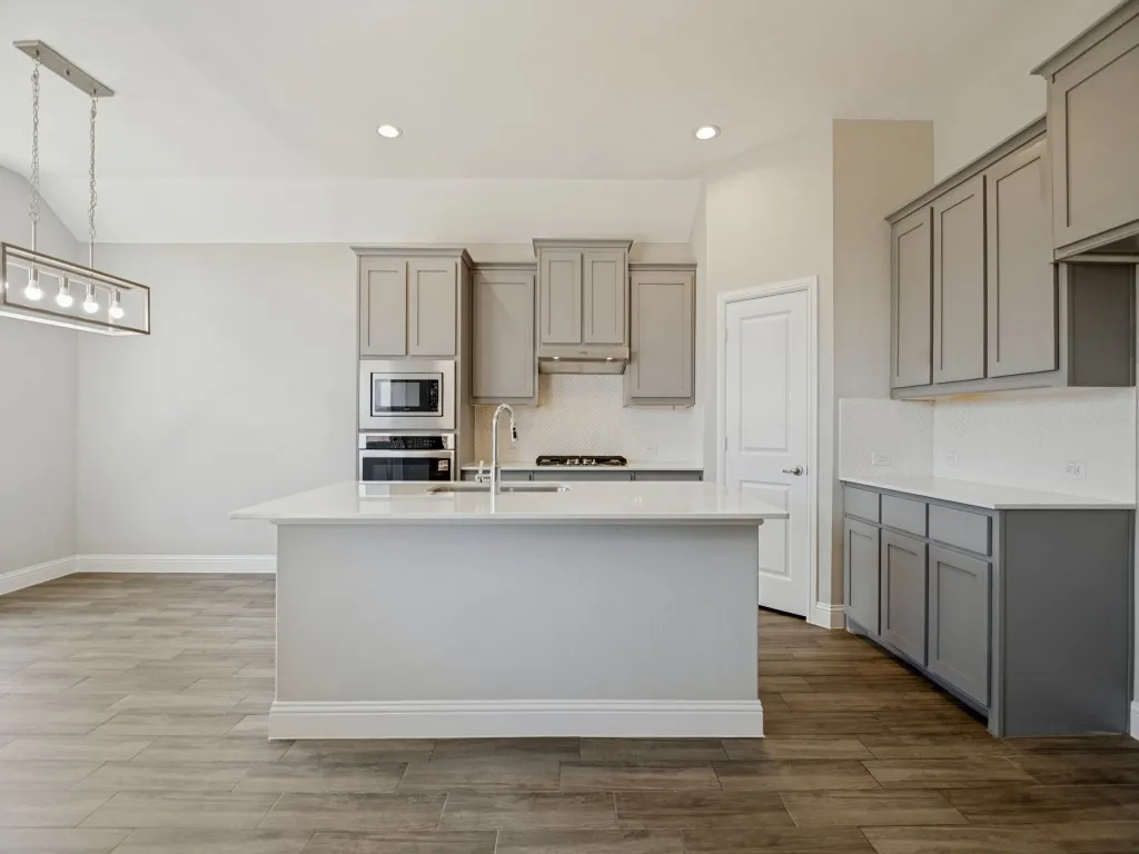 Single Family Residence For Sale in Ellis County , 10623 Cherry Tree Way, Grand Prairie, Texas 76065, 4 Bedroom, 2 Bathroom, 2 Garage spaces, 1,961 Sqft, built in 2022, mls#21389752, Real Estate Agent in Grand Prairie, Homes For Sale in Ellis county, Homes For Sale in Grand Prairie, Realtor in Grand Prairie Texas, Real Estate Brokerage Independent Realty Texas, Luminita Cordes Realtor