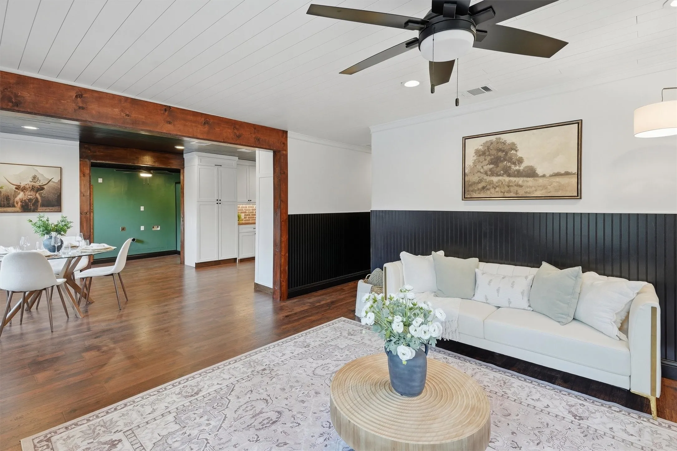 Single Family Residence For Sale in Johnson County , 306 Lovelady Street, Cleburne, Texas 76033, 3 Bedroom, 2 Bathroom, Garage spaces, 1,465 Sqft, built in 1956, mls#21389844, Real Estate Agent in Cleburne, Homes For Sale in Johnson county, Homes For Sale in Cleburne, Realtor in Cleburne Texas, Real Estate Brokerage Independent Realty Texas, Luminita Cordes Realtor