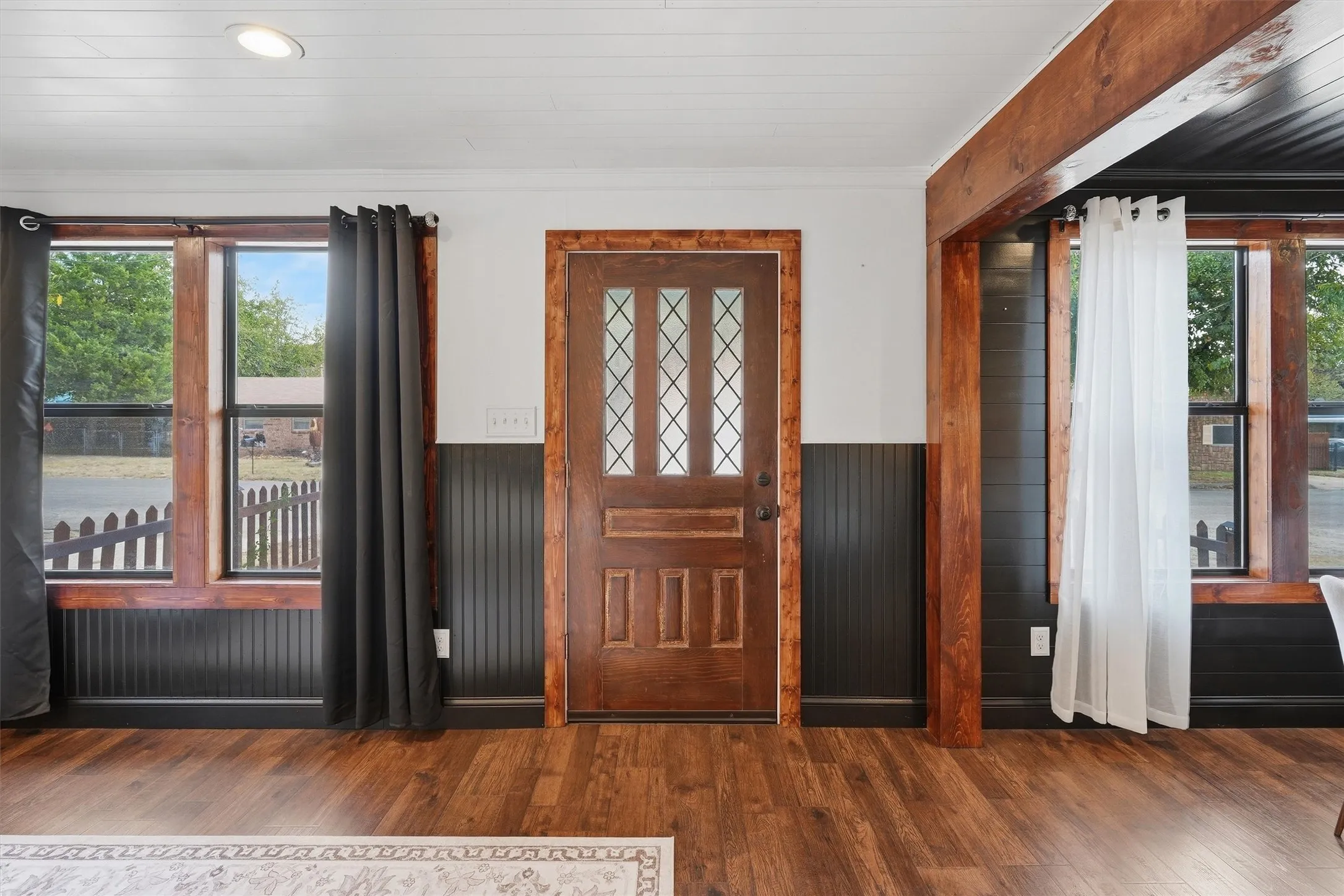 Single Family Residence For Sale in Johnson County , 306 Lovelady Street, Cleburne, Texas 76033, 3 Bedroom, 2 Bathroom, Garage spaces, 1,465 Sqft, built in 1956, mls#21389844, Real Estate Agent in Cleburne, Homes For Sale in Johnson county, Homes For Sale in Cleburne, Realtor in Cleburne Texas, Real Estate Brokerage Independent Realty Texas, Luminita Cordes Realtor