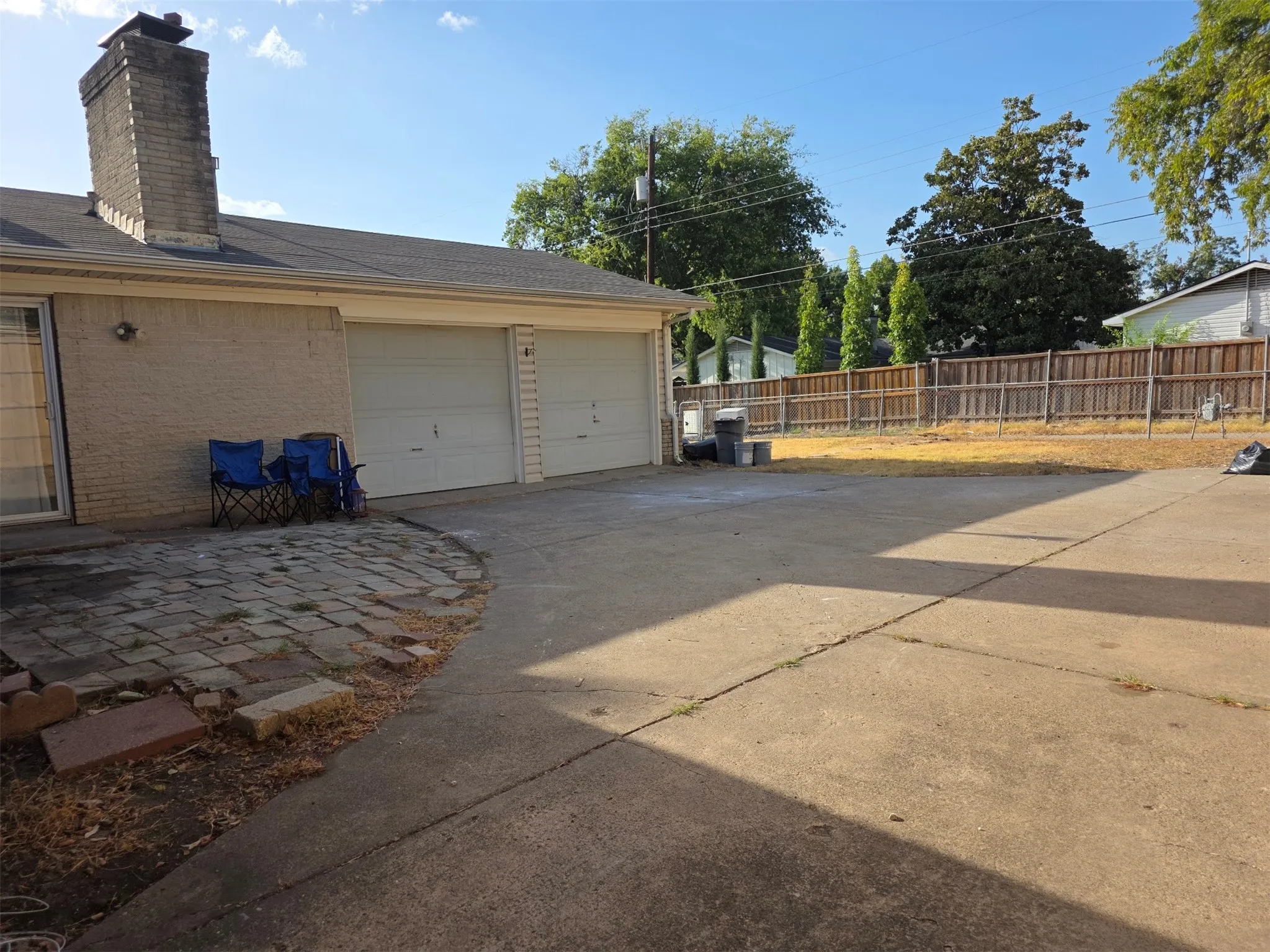 Single Family Residence For Rent in Dallas County , 714 Timberlake Circle, Richardson, Texas 75080, 4 Bedroom, 2 Bathroom, 2 Garage spaces, 1,600 Sqft, built in 1961, mls#21389835, Real Estate Agent in Richardson, Homes For Rent in Dallas county, Homes For Rent in Richardson, Realtor in Richardson Texas, Real Estate Brokerage Independent Realty Texas, Luminita Cordes Realtor