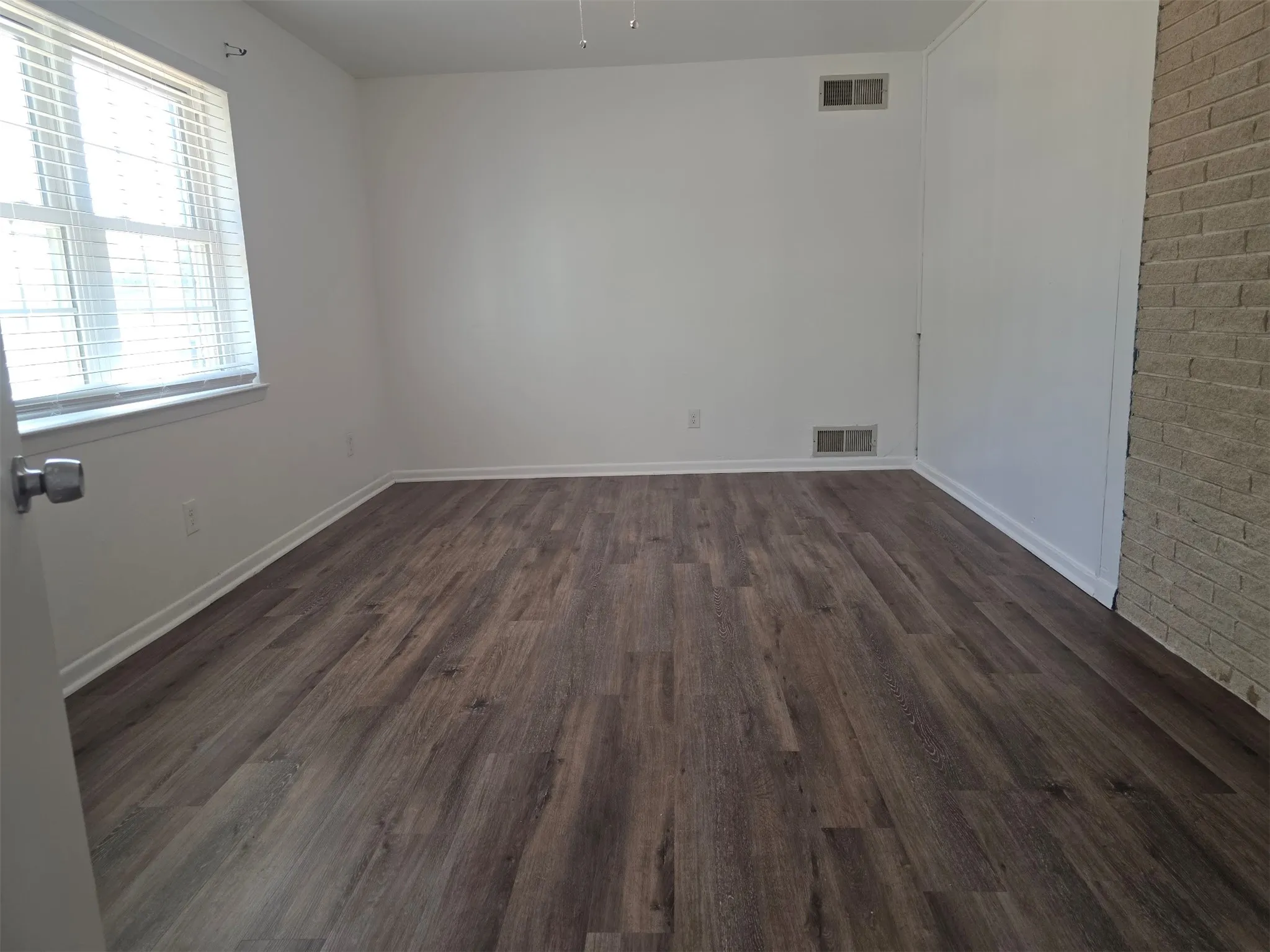 Single Family Residence For Rent in Dallas County , 714 Timberlake Circle, Richardson, Texas 75080, 4 Bedroom, 2 Bathroom, 2 Garage spaces, 1,600 Sqft, built in 1961, mls#21389835, Real Estate Agent in Richardson, Homes For Rent in Dallas county, Homes For Rent in Richardson, Realtor in Richardson Texas, Real Estate Brokerage Independent Realty Texas, Luminita Cordes Realtor
