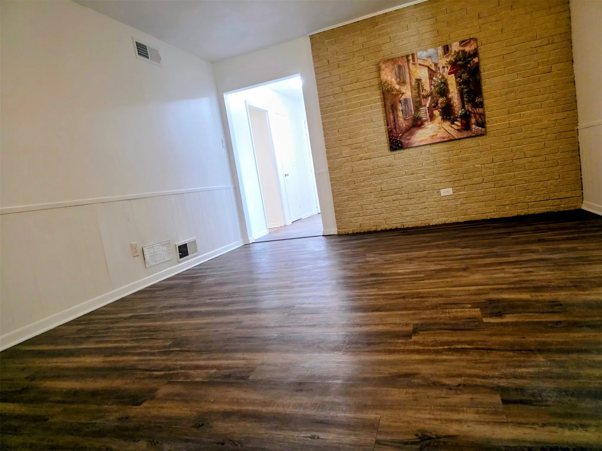 Single Family Residence For Rent in Dallas County , 714 Timberlake Circle, Richardson, Texas 75080, 4 Bedroom, 2 Bathroom, 2 Garage spaces, 1,600 Sqft, built in 1961, mls#21389835, Real Estate Agent in Richardson, Homes For Rent in Dallas county, Homes For Rent in Richardson, Realtor in Richardson Texas, Real Estate Brokerage Independent Realty Texas, Luminita Cordes Realtor