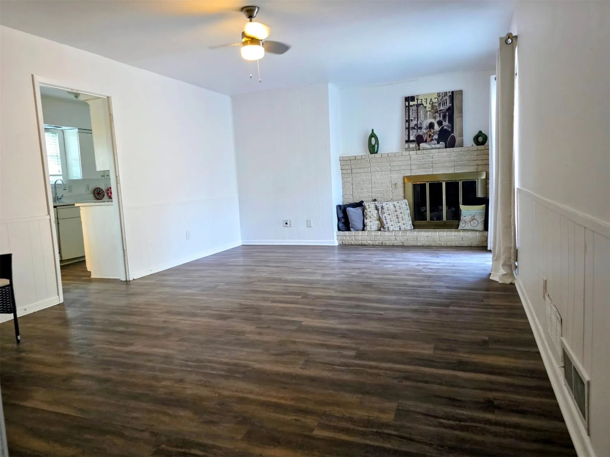 Single Family Residence For Rent in Dallas County , 714 Timberlake Circle, Richardson, Texas 75080, 4 Bedroom, 2 Bathroom, 2 Garage spaces, 1,600 Sqft, built in 1961, mls#21389835, Real Estate Agent in Richardson, Homes For Rent in Dallas county, Homes For Rent in Richardson, Realtor in Richardson Texas, Real Estate Brokerage Independent Realty Texas, Luminita Cordes Realtor