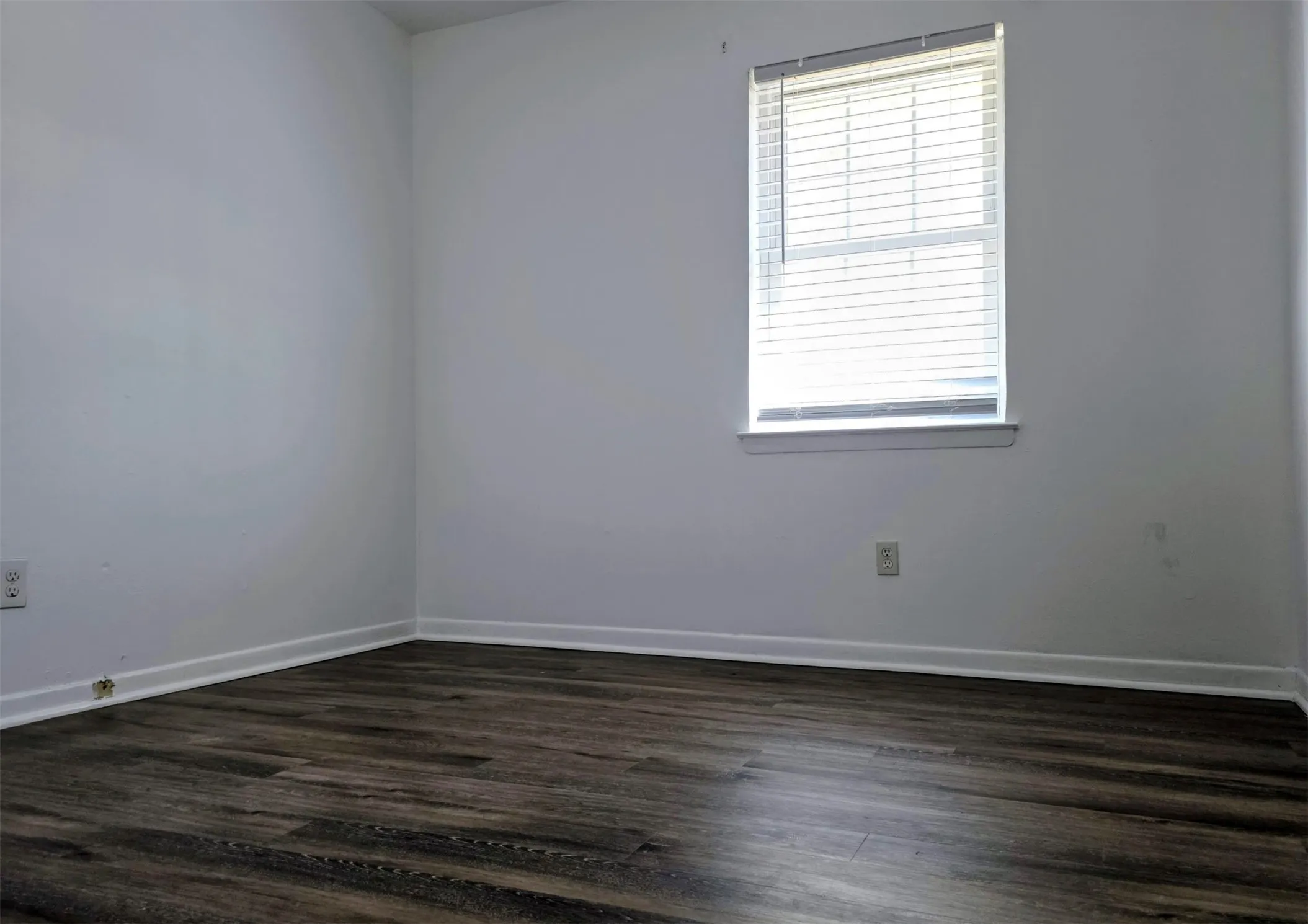Single Family Residence For Rent in Dallas County , 714 Timberlake Circle, Richardson, Texas 75080, 4 Bedroom, 2 Bathroom, 2 Garage spaces, 1,600 Sqft, built in 1961, mls#21389835, Real Estate Agent in Richardson, Homes For Rent in Dallas county, Homes For Rent in Richardson, Realtor in Richardson Texas, Real Estate Brokerage Independent Realty Texas, Luminita Cordes Realtor