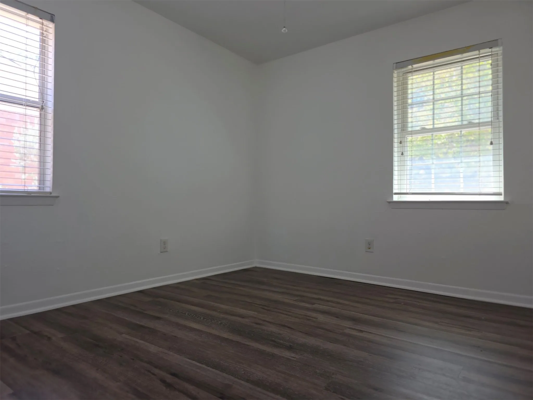 Single Family Residence For Rent in Dallas County , 714 Timberlake Circle, Richardson, Texas 75080, 4 Bedroom, 2 Bathroom, 2 Garage spaces, 1,600 Sqft, built in 1961, mls#21389835, Real Estate Agent in Richardson, Homes For Rent in Dallas county, Homes For Rent in Richardson, Realtor in Richardson Texas, Real Estate Brokerage Independent Realty Texas, Luminita Cordes Realtor