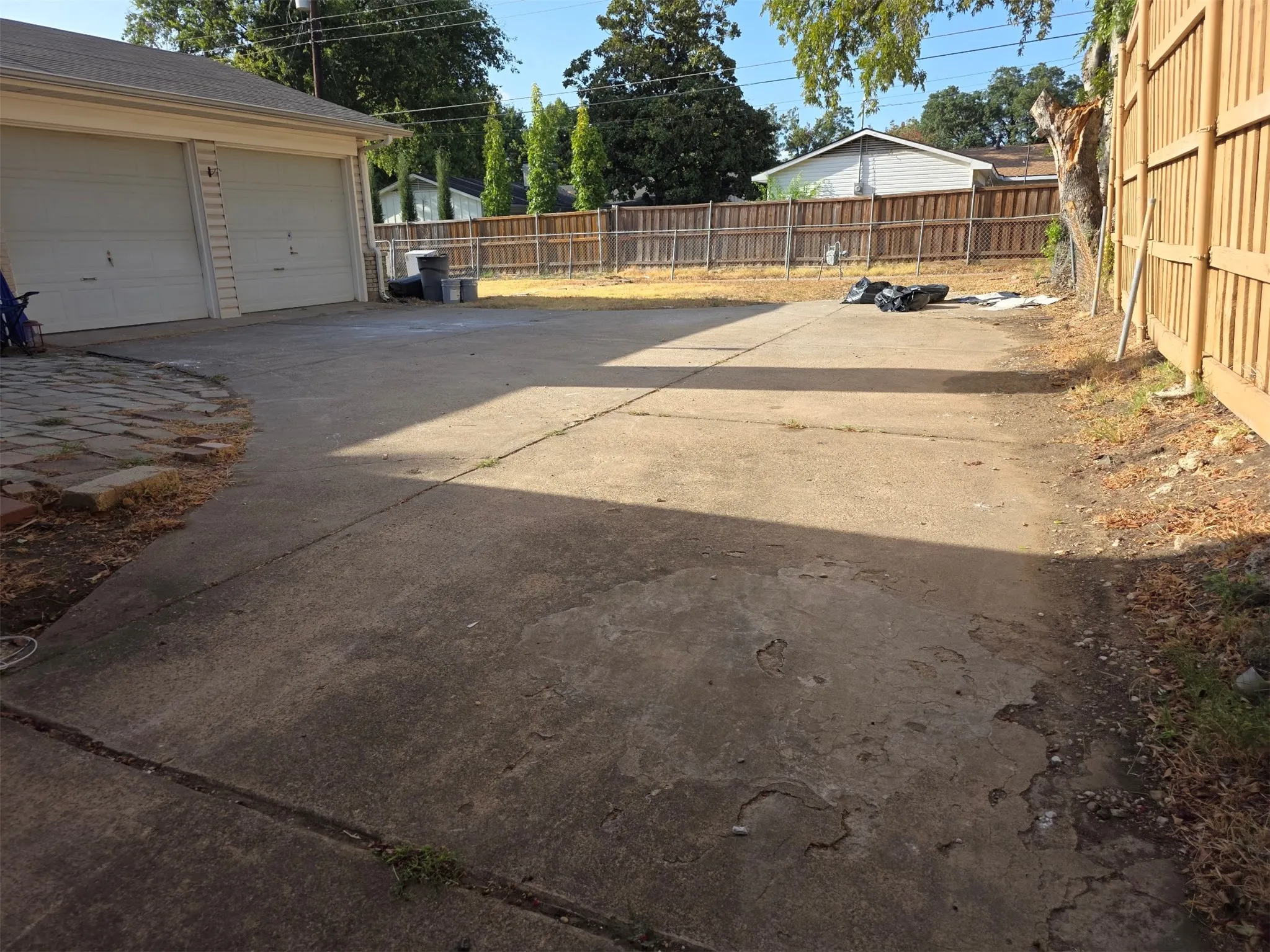 Single Family Residence For Rent in Dallas County , 714 Timberlake Circle, Richardson, Texas 75080, 4 Bedroom, 2 Bathroom, 2 Garage spaces, 1,600 Sqft, built in 1961, mls#21389835, Real Estate Agent in Richardson, Homes For Rent in Dallas county, Homes For Rent in Richardson, Realtor in Richardson Texas, Real Estate Brokerage Independent Realty Texas, Luminita Cordes Realtor