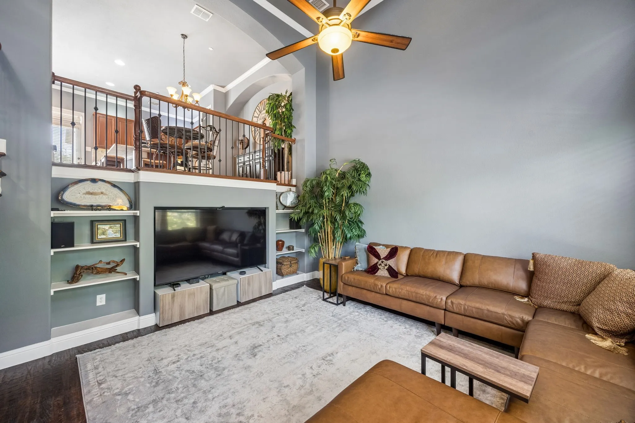 Townhouse For Sale in Collin County , 5740 Robbie Road, Plano, Texas 75024, 3 Bedroom, 3 Bathroom, 2 Garage spaces, 1,556 Sqft, built in 2006, mls#21389850, Real Estate Agent in Plano, Homes For Sale in Collin county, Homes For Sale in Plano, Realtor in Plano Texas, Real Estate Brokerage Independent Realty Texas, Luminita Cordes Realtor