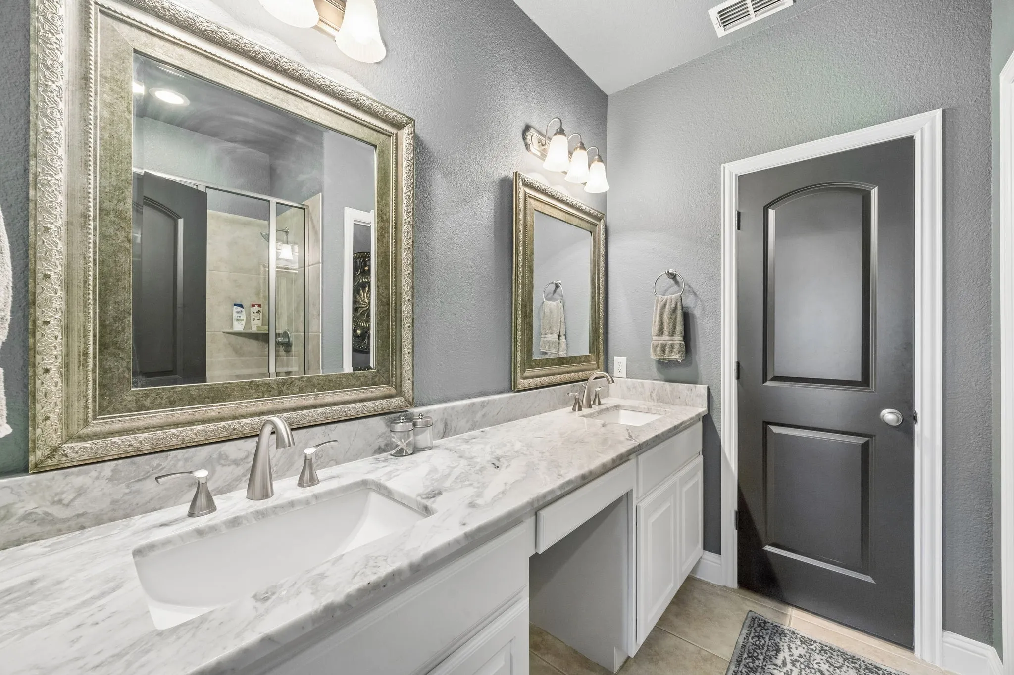 Townhouse For Sale in Collin County , 5740 Robbie Road, Plano, Texas 75024, 3 Bedroom, 3 Bathroom, 2 Garage spaces, 1,556 Sqft, built in 2006, mls#21389850, Real Estate Agent in Plano, Homes For Sale in Collin county, Homes For Sale in Plano, Realtor in Plano Texas, Real Estate Brokerage Independent Realty Texas, Luminita Cordes Realtor