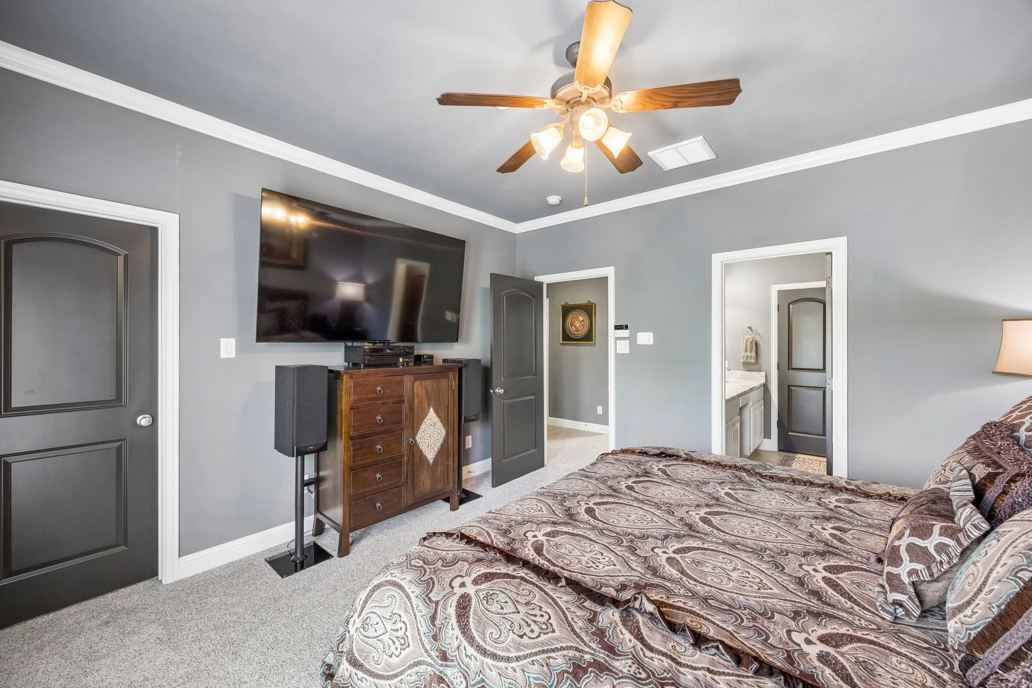 Townhouse For Sale in Collin County , 5740 Robbie Road, Plano, Texas 75024, 3 Bedroom, 3 Bathroom, 2 Garage spaces, 1,556 Sqft, built in 2006, mls#21389850, Real Estate Agent in Plano, Homes For Sale in Collin county, Homes For Sale in Plano, Realtor in Plano Texas, Real Estate Brokerage Independent Realty Texas, Luminita Cordes Realtor