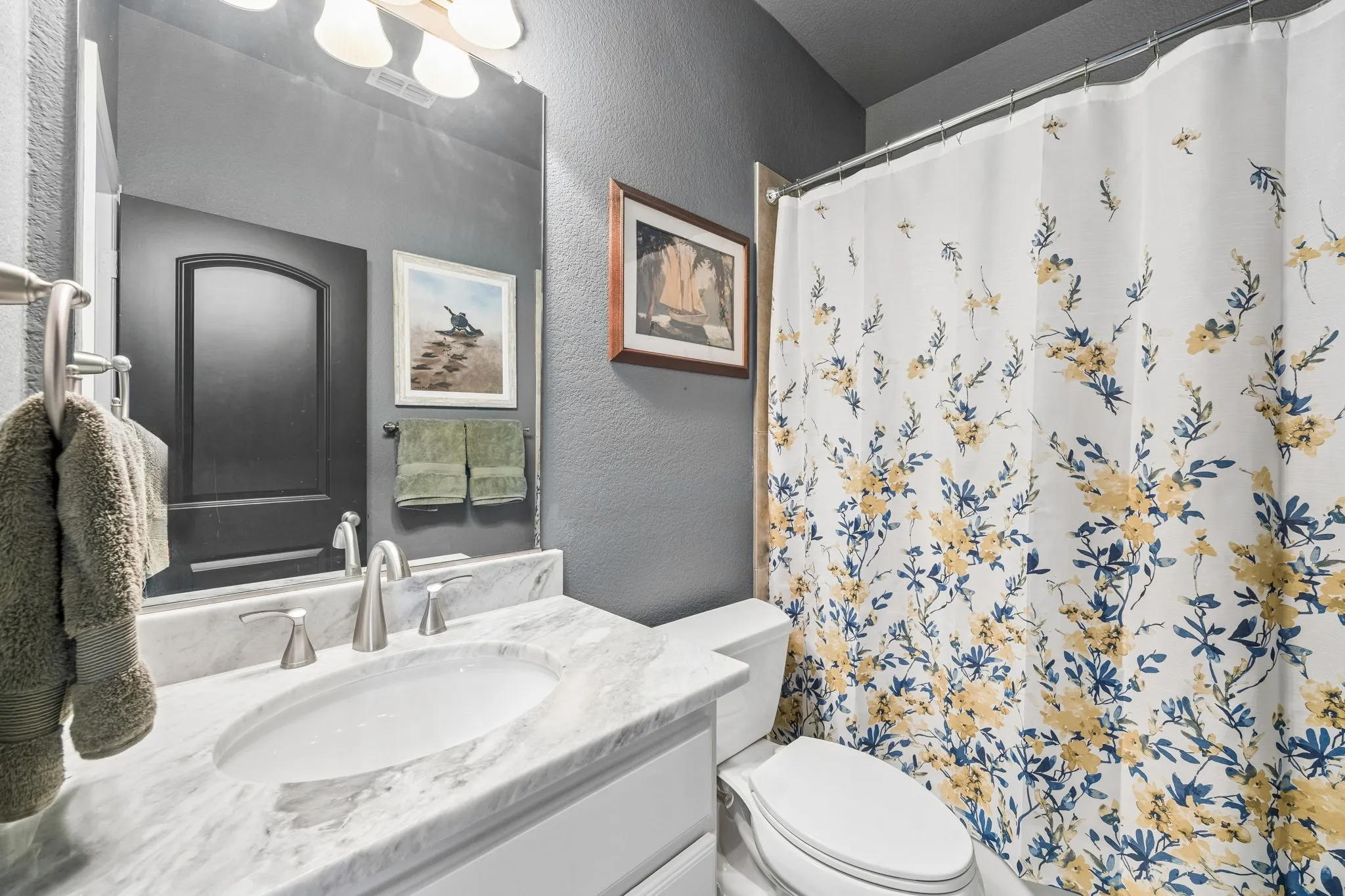 Townhouse For Sale in Collin County , 5740 Robbie Road, Plano, Texas 75024, 3 Bedroom, 3 Bathroom, 2 Garage spaces, 1,556 Sqft, built in 2006, mls#21389850, Real Estate Agent in Plano, Homes For Sale in Collin county, Homes For Sale in Plano, Realtor in Plano Texas, Real Estate Brokerage Independent Realty Texas, Luminita Cordes Realtor