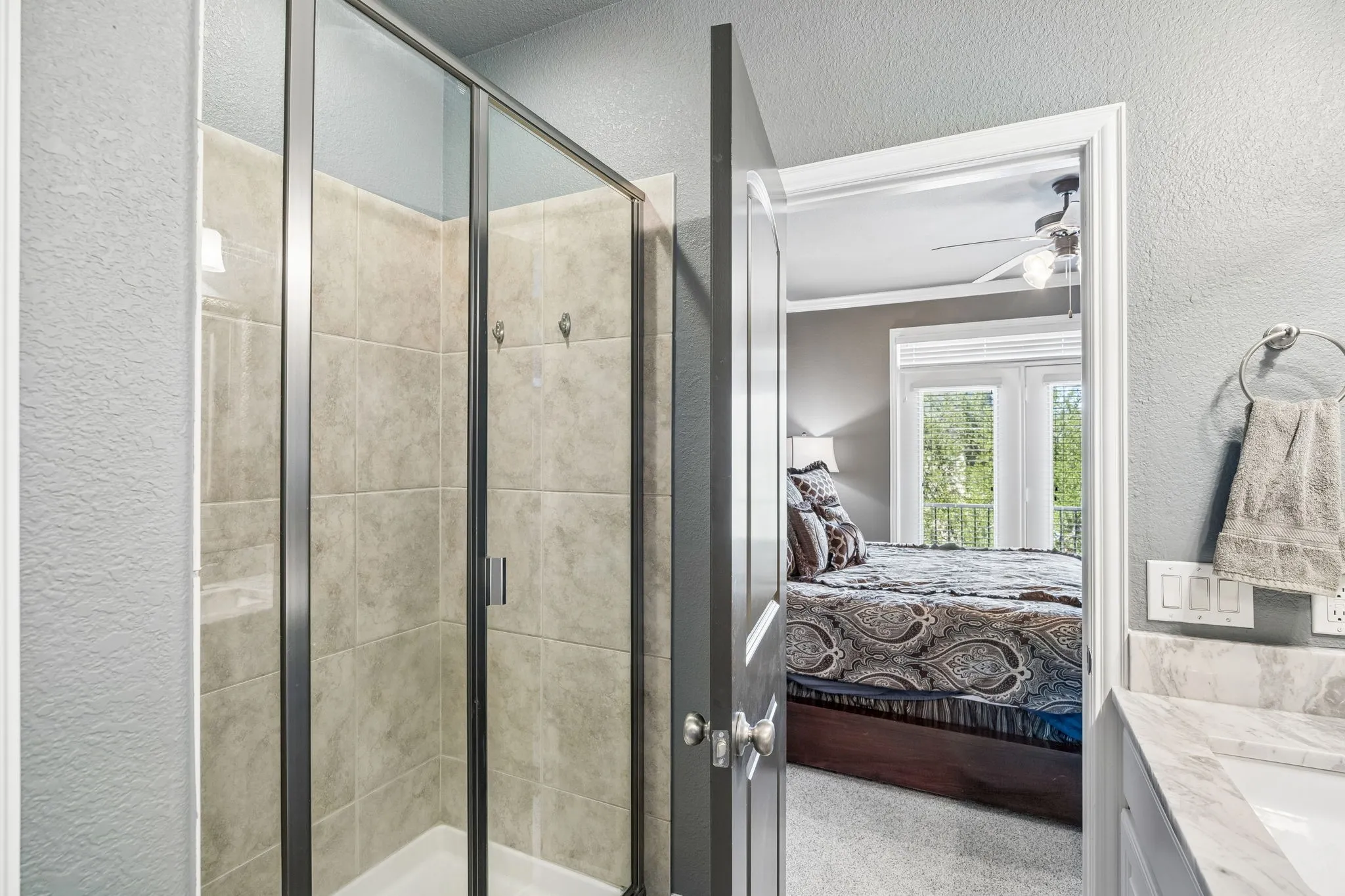 Townhouse For Sale in Collin County , 5740 Robbie Road, Plano, Texas 75024, 3 Bedroom, 3 Bathroom, 2 Garage spaces, 1,556 Sqft, built in 2006, mls#21389850, Real Estate Agent in Plano, Homes For Sale in Collin county, Homes For Sale in Plano, Realtor in Plano Texas, Real Estate Brokerage Independent Realty Texas, Luminita Cordes Realtor