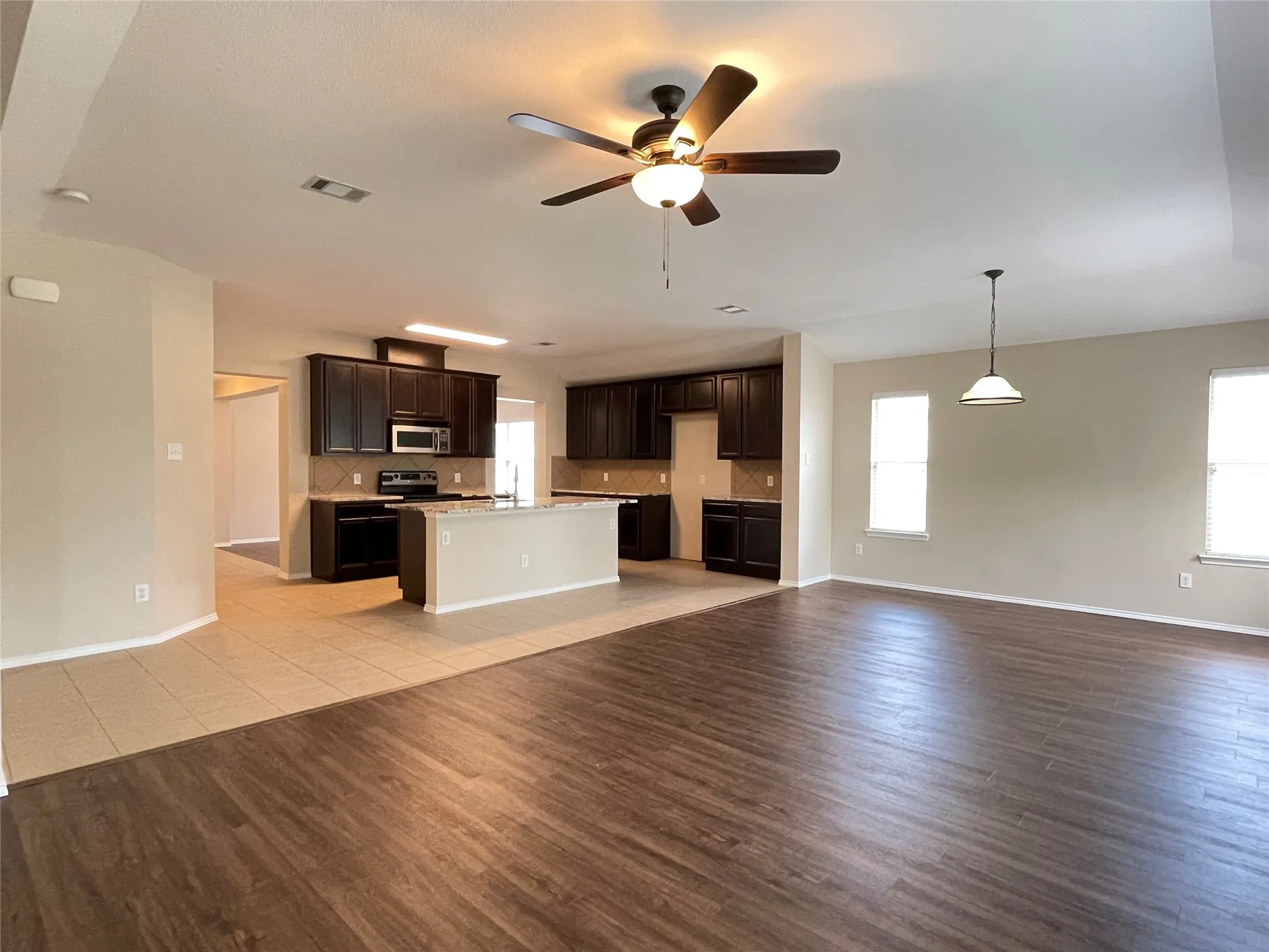 Single Family Residence For Rent in Denton County , 5921 Snow Creek Drive, The Colony, Texas 75056, 3 Bedroom, 3 Bathroom, 2 Garage spaces, 2,064 Sqft, built in 2009, mls#21389854, Real Estate Agent in The Colony, Homes For Rent in Denton county, Homes For Rent in The Colony, Realtor in The Colony Texas, Real Estate Brokerage Independent Realty Texas, Luminita Cordes Realtor