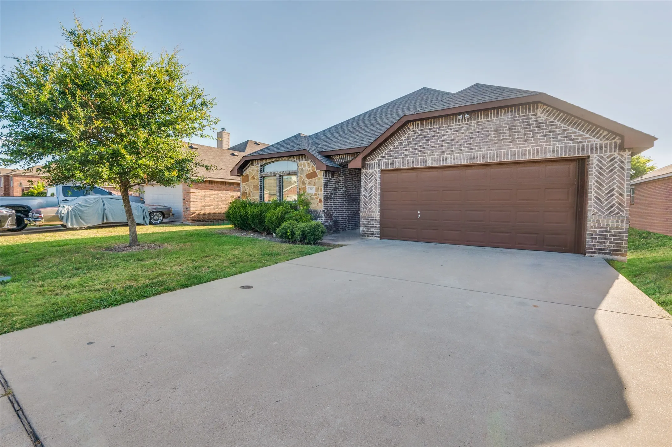 Single Family Residence For Rent in Ellis County , 347 Creekside Way, Waxahachie, Texas 75165, 4 Bedroom, 2 Bathroom, 2 Garage spaces, 1,943 Sqft, built in 2014, mls#21389284, Real Estate Agent in Waxahachie, Homes For Rent in Ellis county, Homes For Rent in Waxahachie, Realtor in Waxahachie Texas, Real Estate Brokerage Independent Realty Texas, Luminita Cordes Realtor