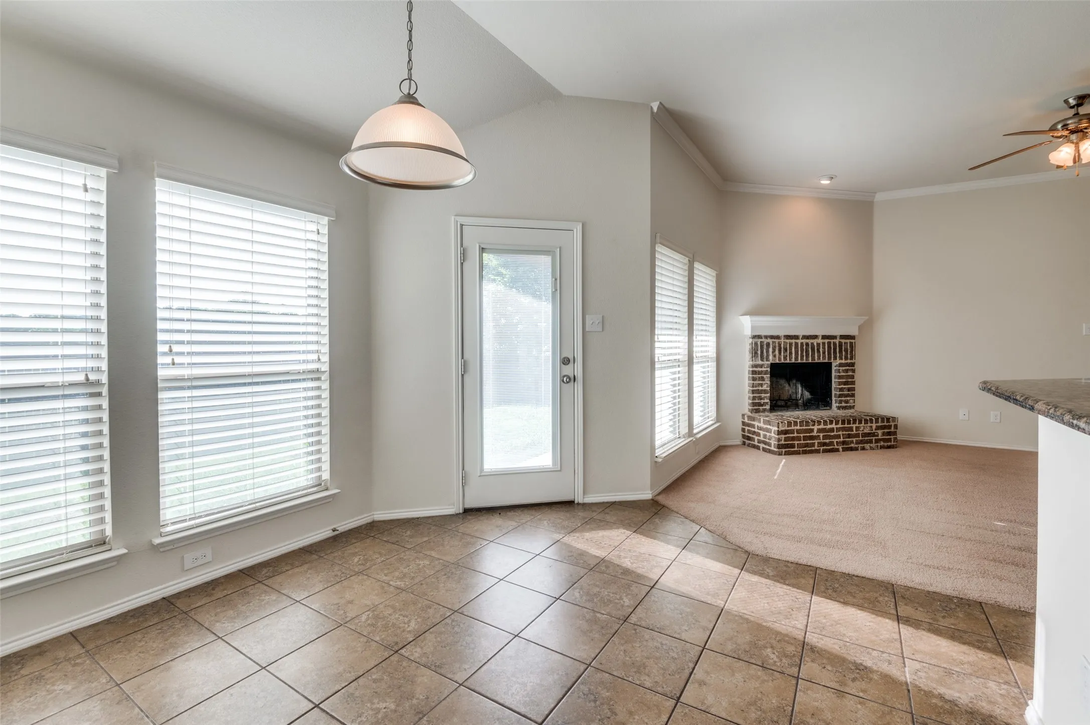 Single Family Residence For Rent in Ellis County , 347 Creekside Way, Waxahachie, Texas 75165, 4 Bedroom, 2 Bathroom, 2 Garage spaces, 1,943 Sqft, built in 2014, mls#21389284, Real Estate Agent in Waxahachie, Homes For Rent in Ellis county, Homes For Rent in Waxahachie, Realtor in Waxahachie Texas, Real Estate Brokerage Independent Realty Texas, Luminita Cordes Realtor