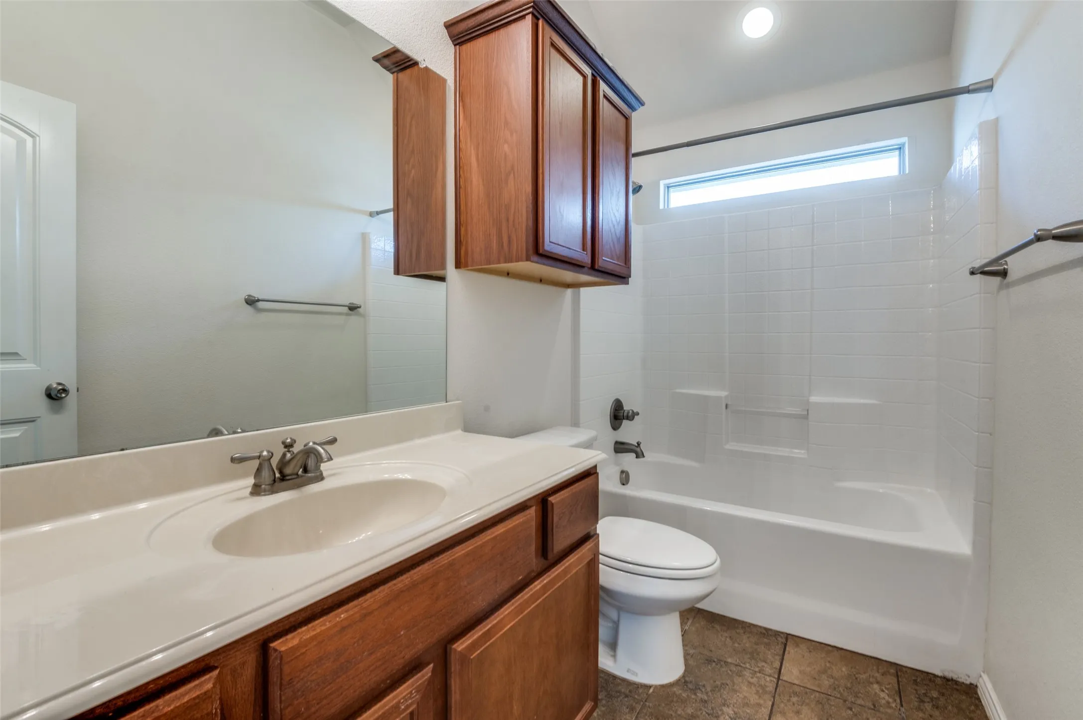 Single Family Residence For Rent in Ellis County , 347 Creekside Way, Waxahachie, Texas 75165, 4 Bedroom, 2 Bathroom, 2 Garage spaces, 1,943 Sqft, built in 2014, mls#21389284, Real Estate Agent in Waxahachie, Homes For Rent in Ellis county, Homes For Rent in Waxahachie, Realtor in Waxahachie Texas, Real Estate Brokerage Independent Realty Texas, Luminita Cordes Realtor