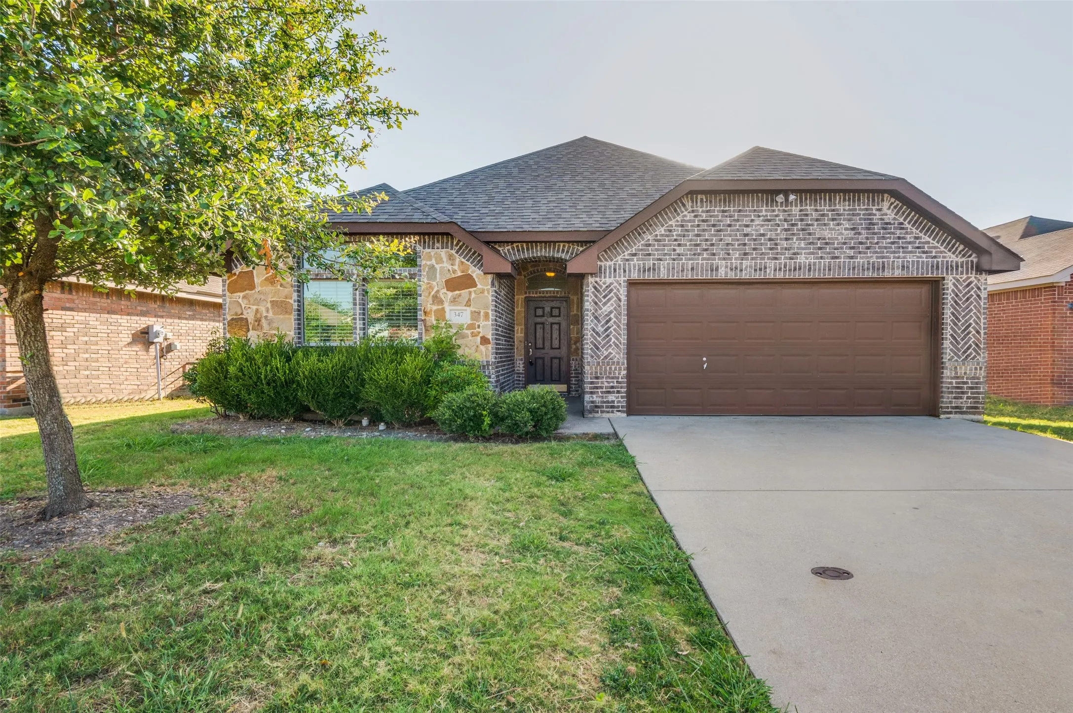 Single Family Residence For Rent in Ellis County , 347 Creekside Way, Waxahachie, Texas 75165, 4 Bedroom, 2 Bathroom, 2 Garage spaces, 1,943 Sqft, built in 2014, mls#21389284, Real Estate Agent in Waxahachie, Homes For Rent in Ellis county, Homes For Rent in Waxahachie, Realtor in Waxahachie Texas, Real Estate Brokerage Independent Realty Texas, Luminita Cordes Realtor