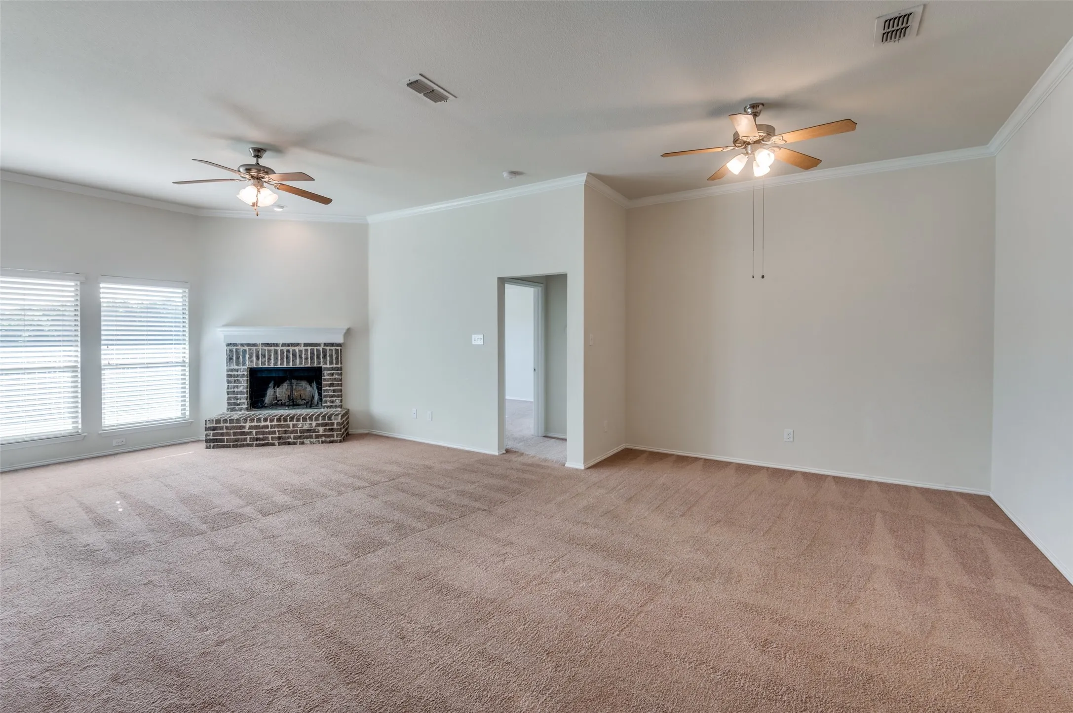 Single Family Residence For Rent in Ellis County , 347 Creekside Way, Waxahachie, Texas 75165, 4 Bedroom, 2 Bathroom, 2 Garage spaces, 1,943 Sqft, built in 2014, mls#21389284, Real Estate Agent in Waxahachie, Homes For Rent in Ellis county, Homes For Rent in Waxahachie, Realtor in Waxahachie Texas, Real Estate Brokerage Independent Realty Texas, Luminita Cordes Realtor