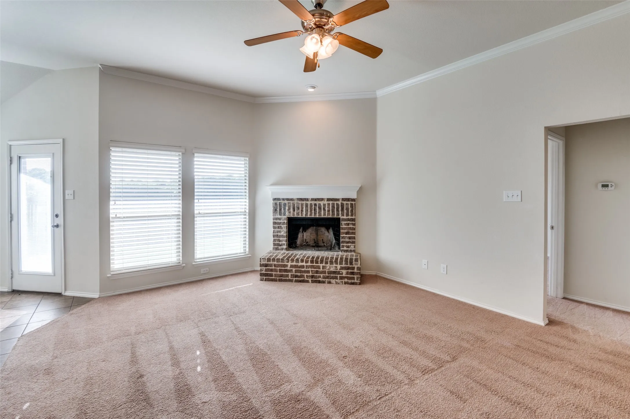 Single Family Residence For Rent in Ellis County , 347 Creekside Way, Waxahachie, Texas 75165, 4 Bedroom, 2 Bathroom, 2 Garage spaces, 1,943 Sqft, built in 2014, mls#21389284, Real Estate Agent in Waxahachie, Homes For Rent in Ellis county, Homes For Rent in Waxahachie, Realtor in Waxahachie Texas, Real Estate Brokerage Independent Realty Texas, Luminita Cordes Realtor