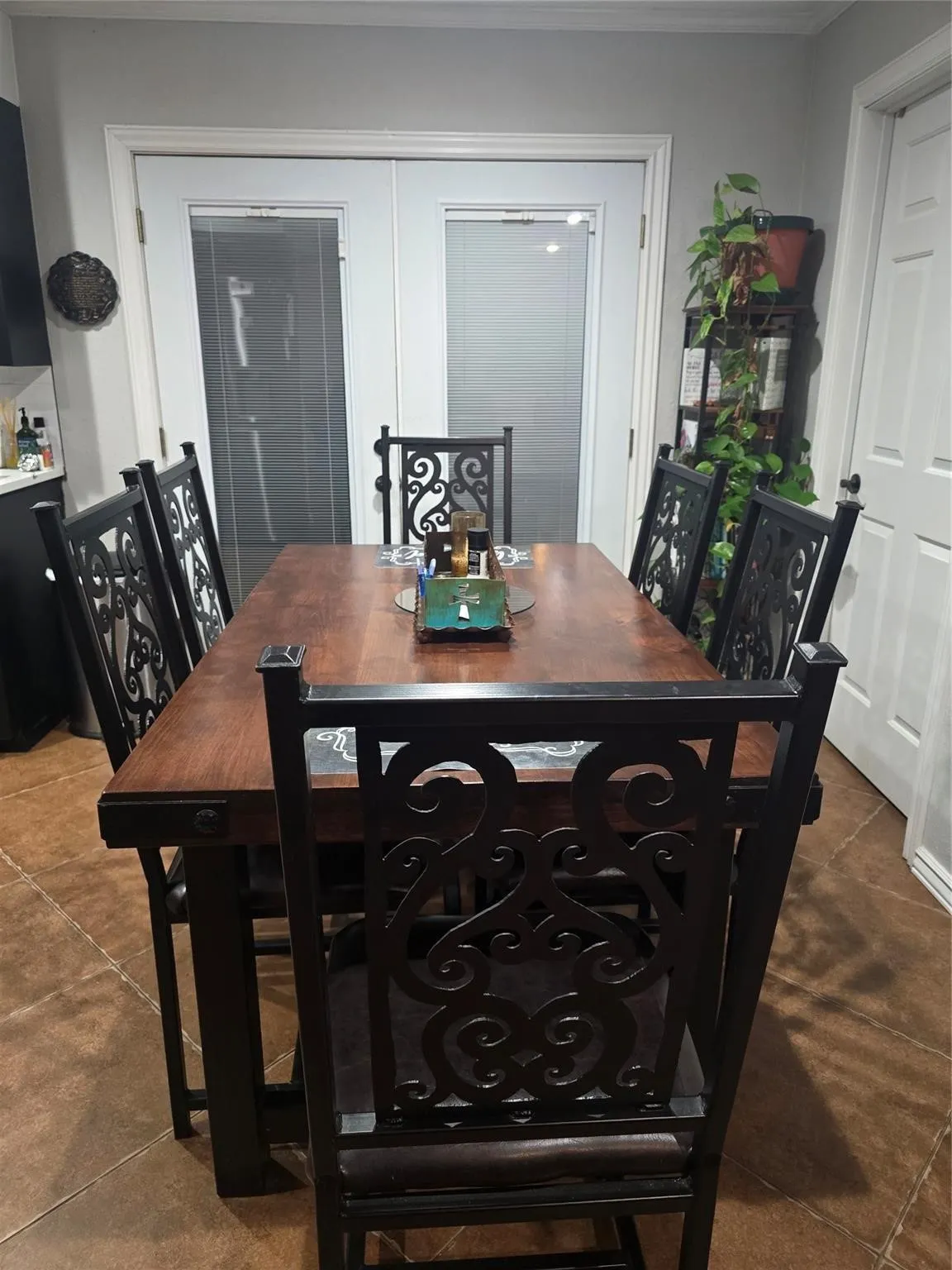 Single Family Residence For Sale in Smith County , 20086 County Road 299, Arp, Texas 75750, 3 Bedroom, 2 Bathroom, Garage spaces, 2,000 Sqft, built in 1974, mls#21389859, Real Estate Agent in Arp, Homes For Sale in Smith county, Homes For Sale in Arp, Realtor in Arp Texas, Real Estate Brokerage Independent Realty Texas, Luminita Cordes Realtor