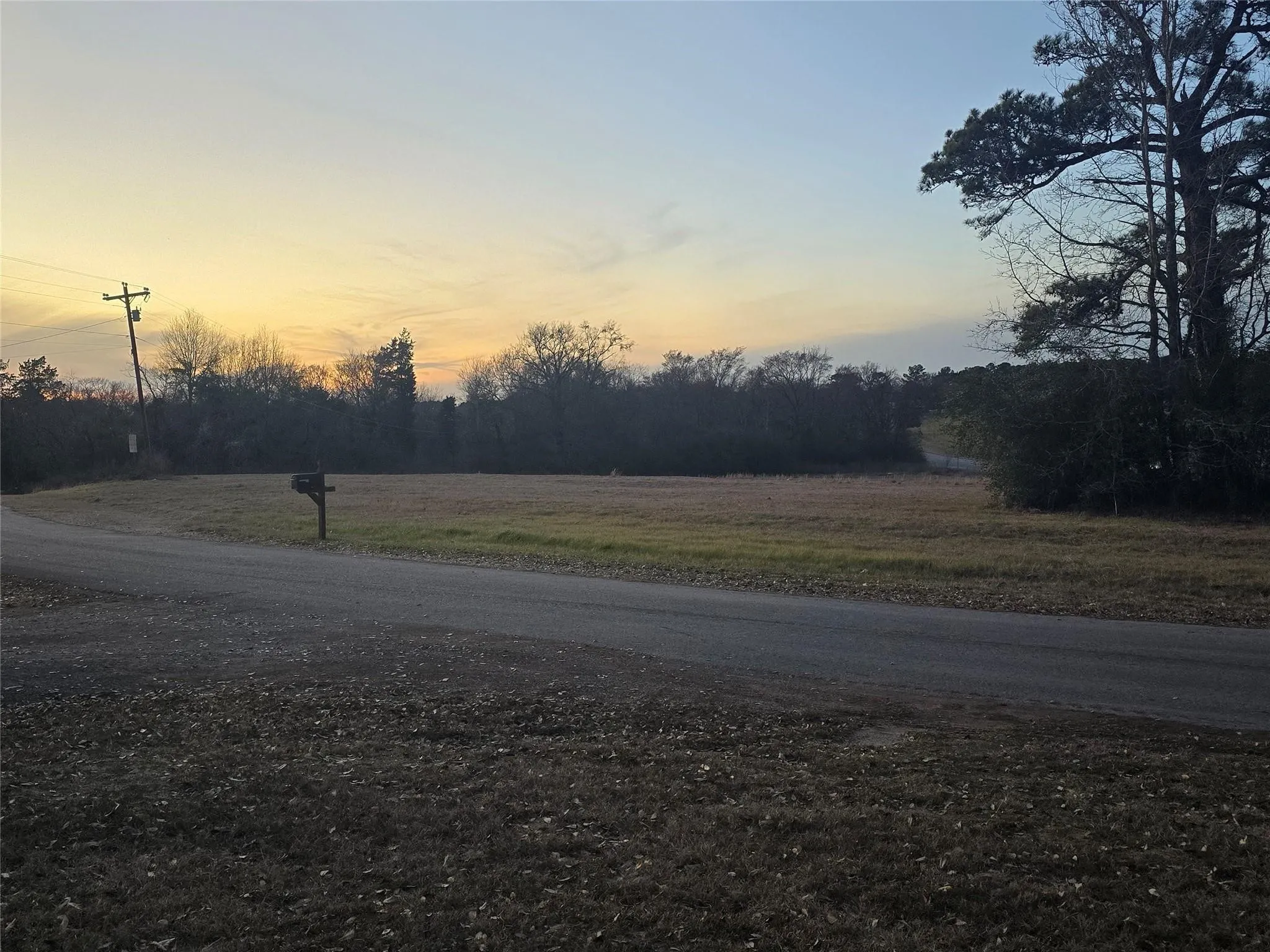 Single Family Residence For Sale in Smith County , 20086 County Road 299, Arp, Texas 75750, 3 Bedroom, 2 Bathroom, Garage spaces, 2,000 Sqft, built in 1974, mls#21389859, Real Estate Agent in Arp, Homes For Sale in Smith county, Homes For Sale in Arp, Realtor in Arp Texas, Real Estate Brokerage Independent Realty Texas, Luminita Cordes Realtor