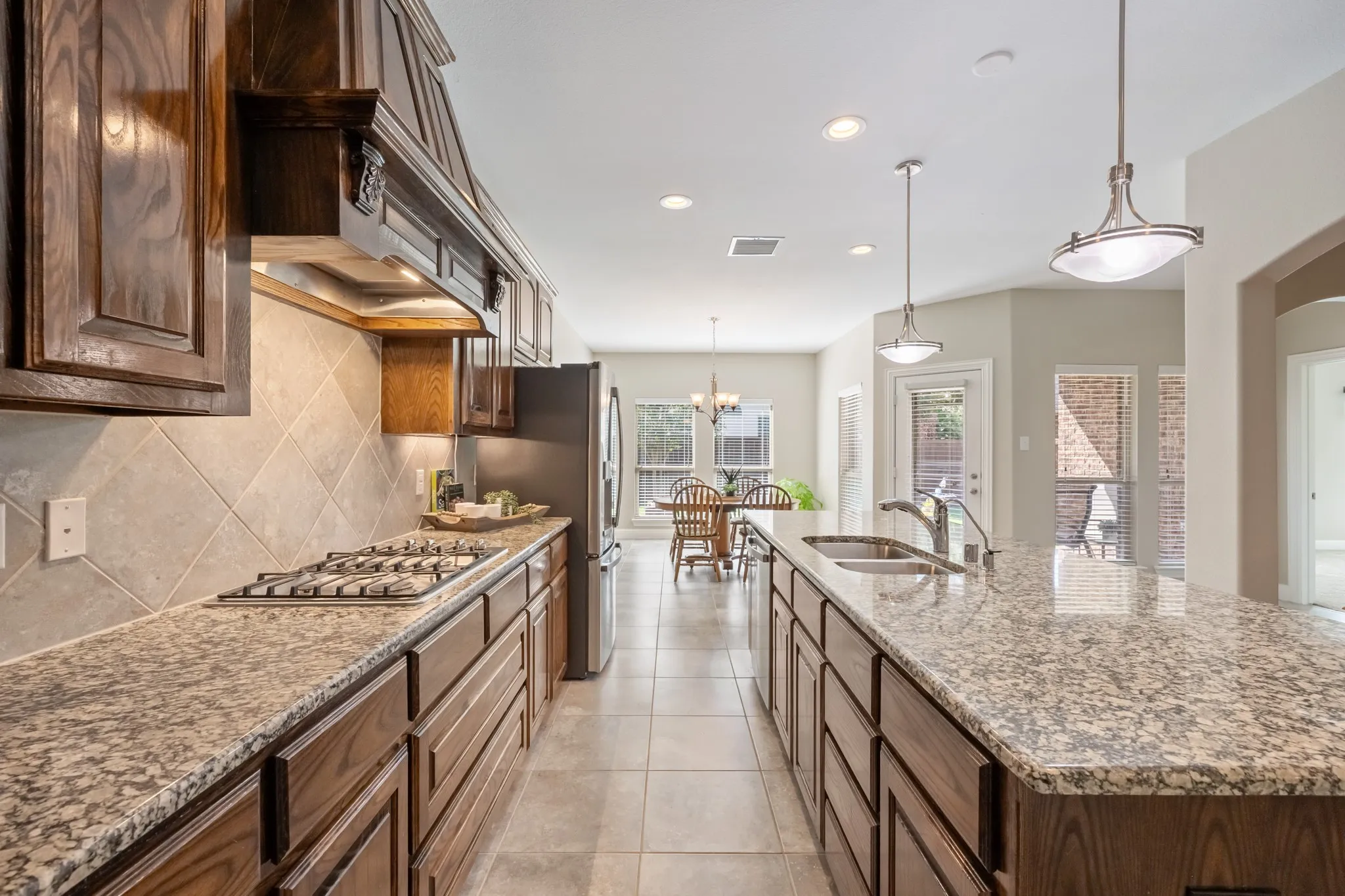 Single Family Residence For Sale in Rockwall County , 495 Oak Hills Lane, Fate, Texas 75189, 3 Bedroom, 2 Bathroom, 3 Garage spaces, 2,160 Sqft, built in 2012, mls#21389745, Real Estate Agent in Fate, Homes For Sale in Rockwall county, Homes For Sale in Fate, Realtor in Fate Texas, Real Estate Brokerage Independent Realty Texas, Luminita Cordes Realtor