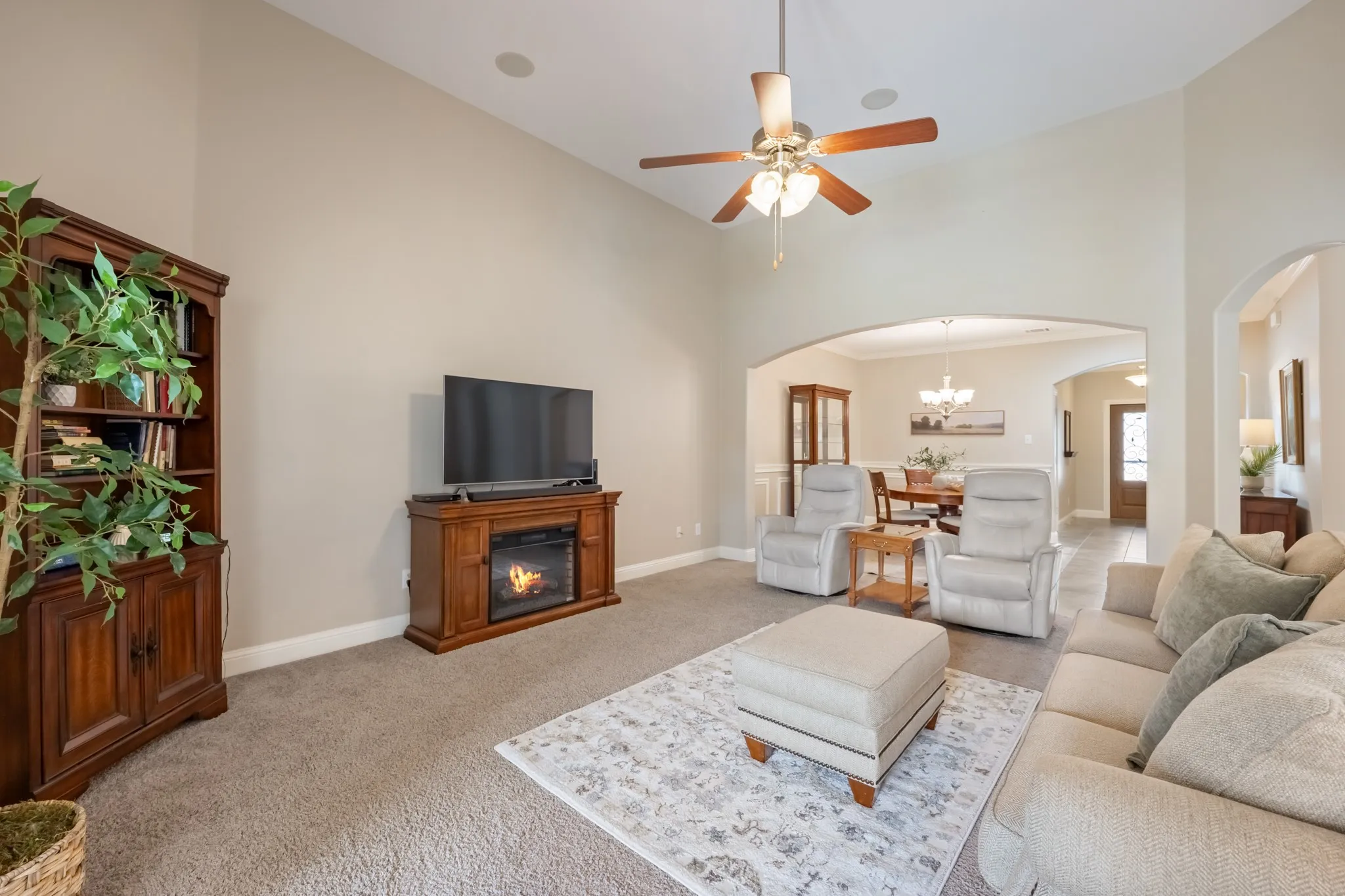 Single Family Residence For Sale in Rockwall County , 495 Oak Hills Lane, Fate, Texas 75189, 3 Bedroom, 2 Bathroom, 3 Garage spaces, 2,160 Sqft, built in 2012, mls#21389745, Real Estate Agent in Fate, Homes For Sale in Rockwall county, Homes For Sale in Fate, Realtor in Fate Texas, Real Estate Brokerage Independent Realty Texas, Luminita Cordes Realtor