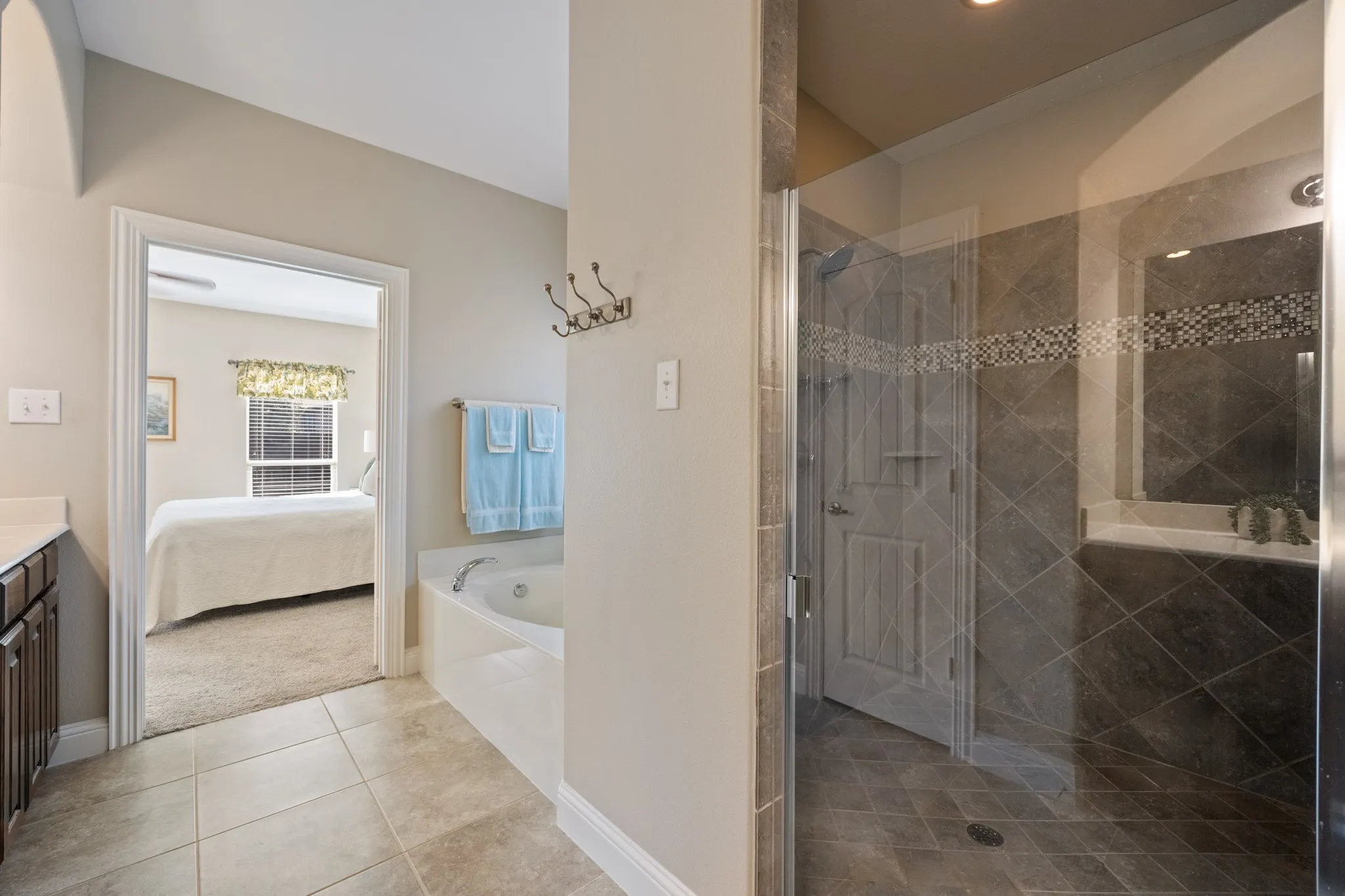Single Family Residence For Sale in Rockwall County , 495 Oak Hills Lane, Fate, Texas 75189, 3 Bedroom, 2 Bathroom, 3 Garage spaces, 2,160 Sqft, built in 2012, mls#21389745, Real Estate Agent in Fate, Homes For Sale in Rockwall county, Homes For Sale in Fate, Realtor in Fate Texas, Real Estate Brokerage Independent Realty Texas, Luminita Cordes Realtor