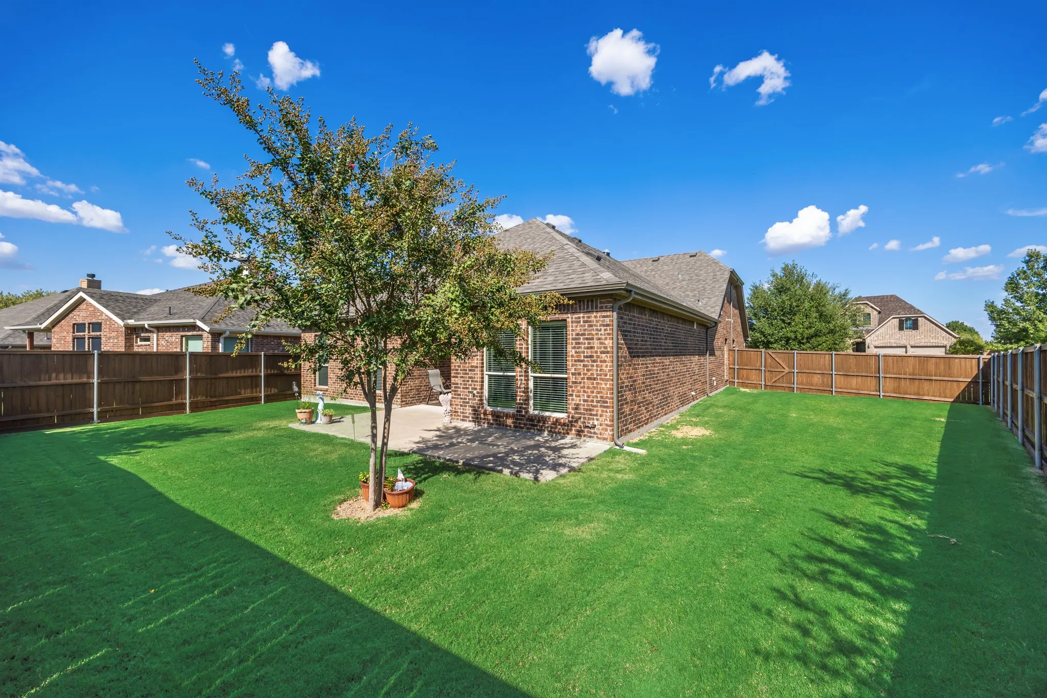 Single Family Residence For Sale in Rockwall County , 495 Oak Hills Lane, Fate, Texas 75189, 3 Bedroom, 2 Bathroom, 3 Garage spaces, 2,160 Sqft, built in 2012, mls#21389745, Real Estate Agent in Fate, Homes For Sale in Rockwall county, Homes For Sale in Fate, Realtor in Fate Texas, Real Estate Brokerage Independent Realty Texas, Luminita Cordes Realtor