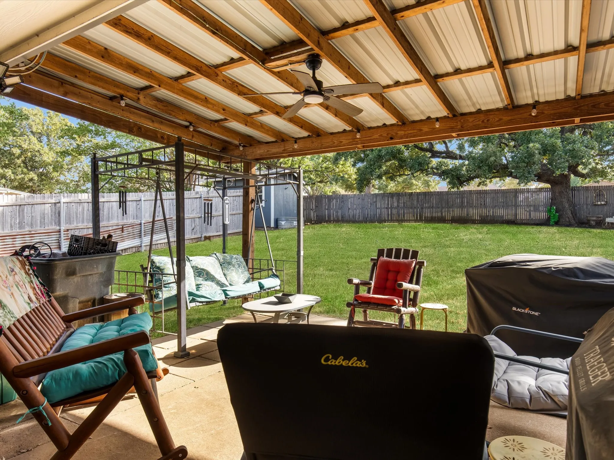 Single Family Residence For Sale in Johnson County , 102 Oakwood Place, Joshua, Texas 76058, 3 Bedroom, 2 Bathroom, Garage spaces, 1,678 Sqft, built in 2000, mls#21389750, Real Estate Agent in Joshua, Homes For Sale in Johnson county, Homes For Sale in Joshua, Realtor in Joshua Texas, Real Estate Brokerage Independent Realty Texas, Luminita Cordes Realtor