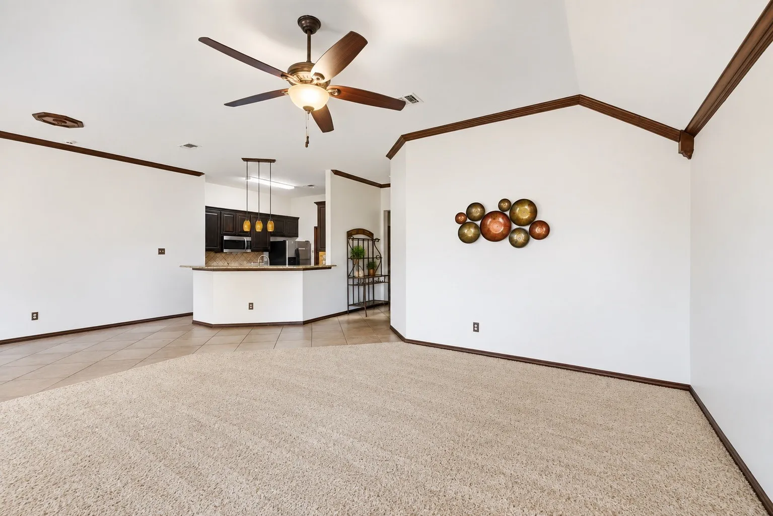 Single Family Residence For Rent in Tarrant County , 9008 Winding River Drive, Fort Worth, Texas 76118, 3 Bedroom, 2 Bathroom, 2 Garage spaces, 1,522 Sqft, built in 2002, mls#21389848, Real Estate Agent in Fort Worth, Homes For Rent in Tarrant county, Homes For Rent in Fort Worth, Realtor in Fort Worth Texas, Real Estate Brokerage Independent Realty Texas, Luminita Cordes Realtor