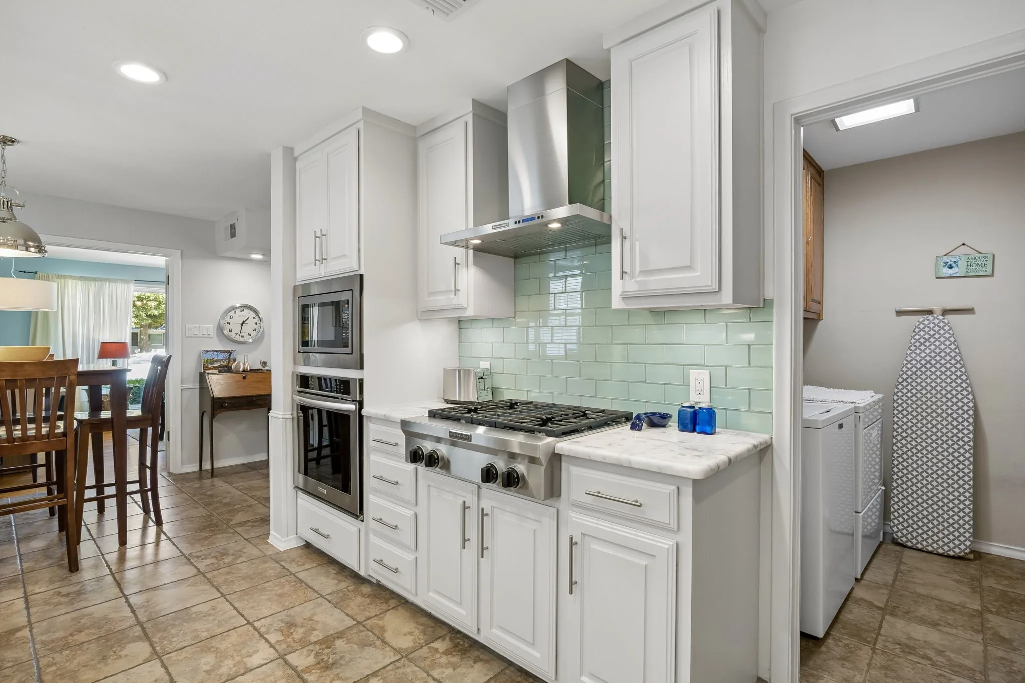 Single Family Residence For Sale in Dallas County , 1209 Spruce Drive, Richardson, Texas 75080, 3 Bedroom, 3 Bathroom, 2 Garage spaces, 1,801 Sqft, built in 1959, mls#21386008, Real Estate Agent in Richardson, Homes For Sale in Dallas county, Homes For Sale in Richardson, Realtor in Richardson Texas, Real Estate Brokerage Independent Realty Texas, Luminita Cordes Realtor