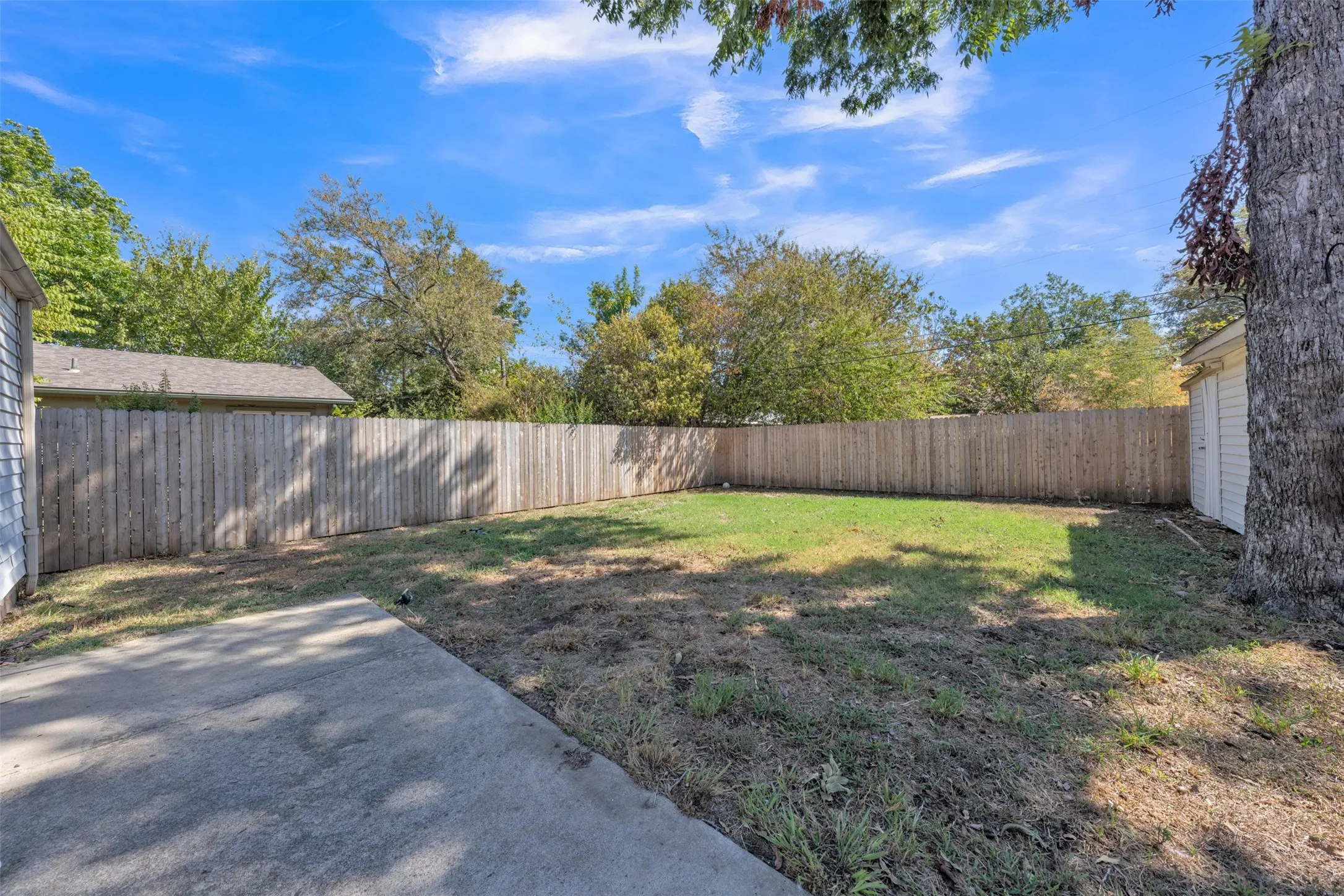 Single Family Residence For Sale in Tarrant County , 2309 Maryel Drive, Fort Worth, Texas 76112, 3 Bedroom, 2 Bathroom, 2 Garage spaces, 1,688 Sqft, built in 1951, mls#21386936, Real Estate Agent in Fort Worth, Homes For Sale in Tarrant county, Homes For Sale in Fort Worth, Realtor in Fort Worth Texas, Real Estate Brokerage Independent Realty Texas, Luminita Cordes Realtor