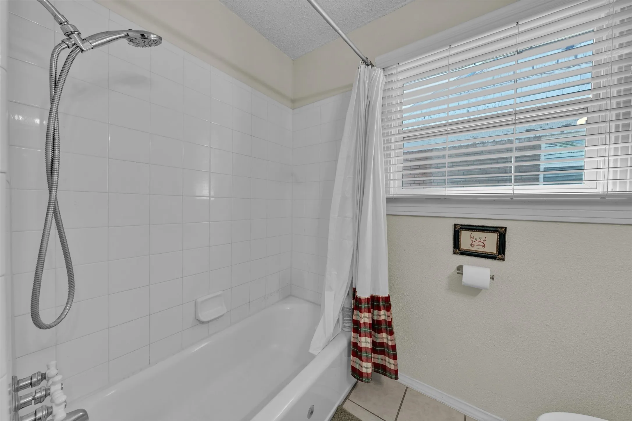 Single Family Residence For Sale in Tarrant County , 2309 Maryel Drive, Fort Worth, Texas 76112, 3 Bedroom, 2 Bathroom, 2 Garage spaces, 1,688 Sqft, built in 1951, mls#21386936, Real Estate Agent in Fort Worth, Homes For Sale in Tarrant county, Homes For Sale in Fort Worth, Realtor in Fort Worth Texas, Real Estate Brokerage Independent Realty Texas, Luminita Cordes Realtor