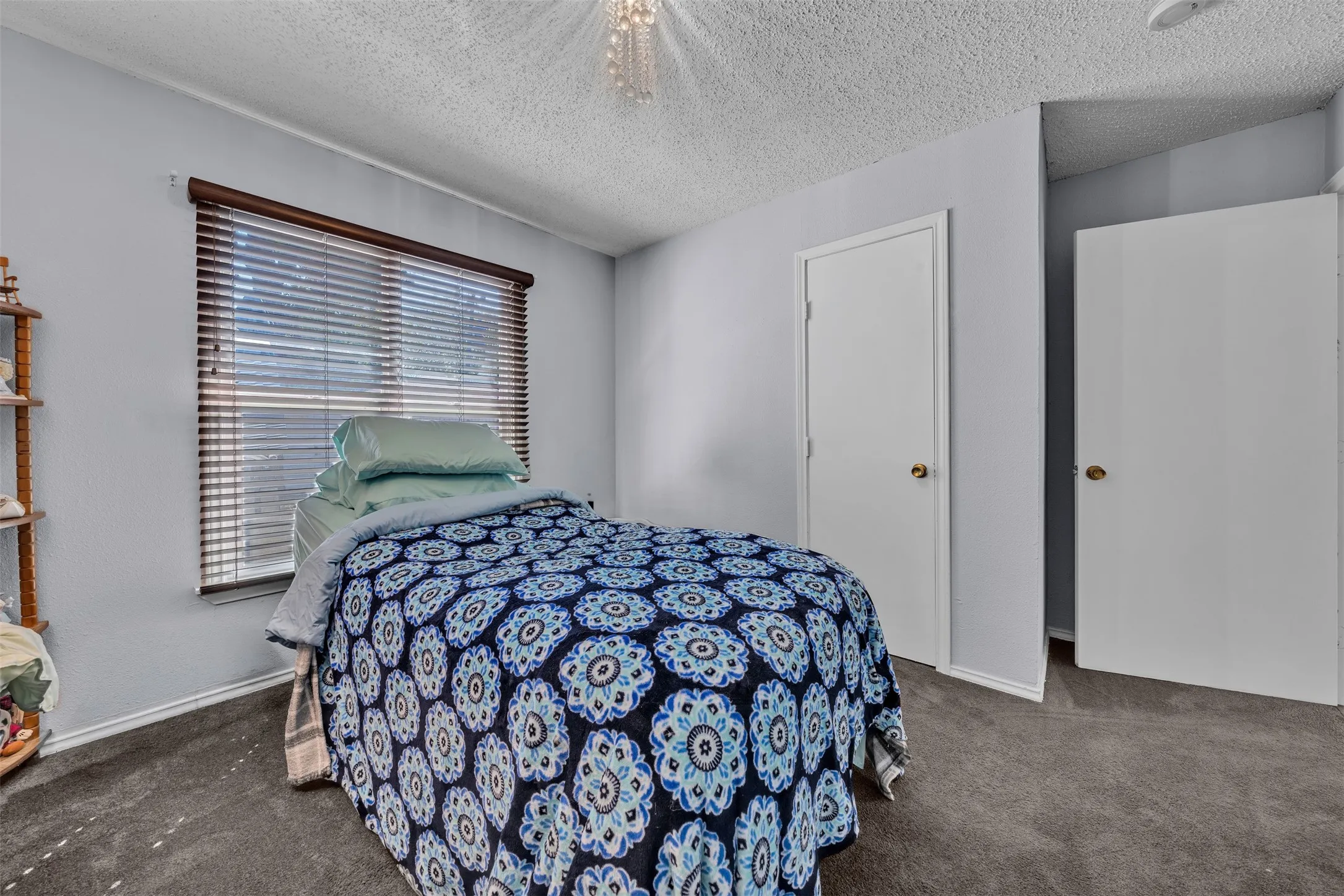 Single Family Residence For Sale in Tarrant County , 2309 Maryel Drive, Fort Worth, Texas 76112, 3 Bedroom, 2 Bathroom, 2 Garage spaces, 1,688 Sqft, built in 1951, mls#21386936, Real Estate Agent in Fort Worth, Homes For Sale in Tarrant county, Homes For Sale in Fort Worth, Realtor in Fort Worth Texas, Real Estate Brokerage Independent Realty Texas, Luminita Cordes Realtor