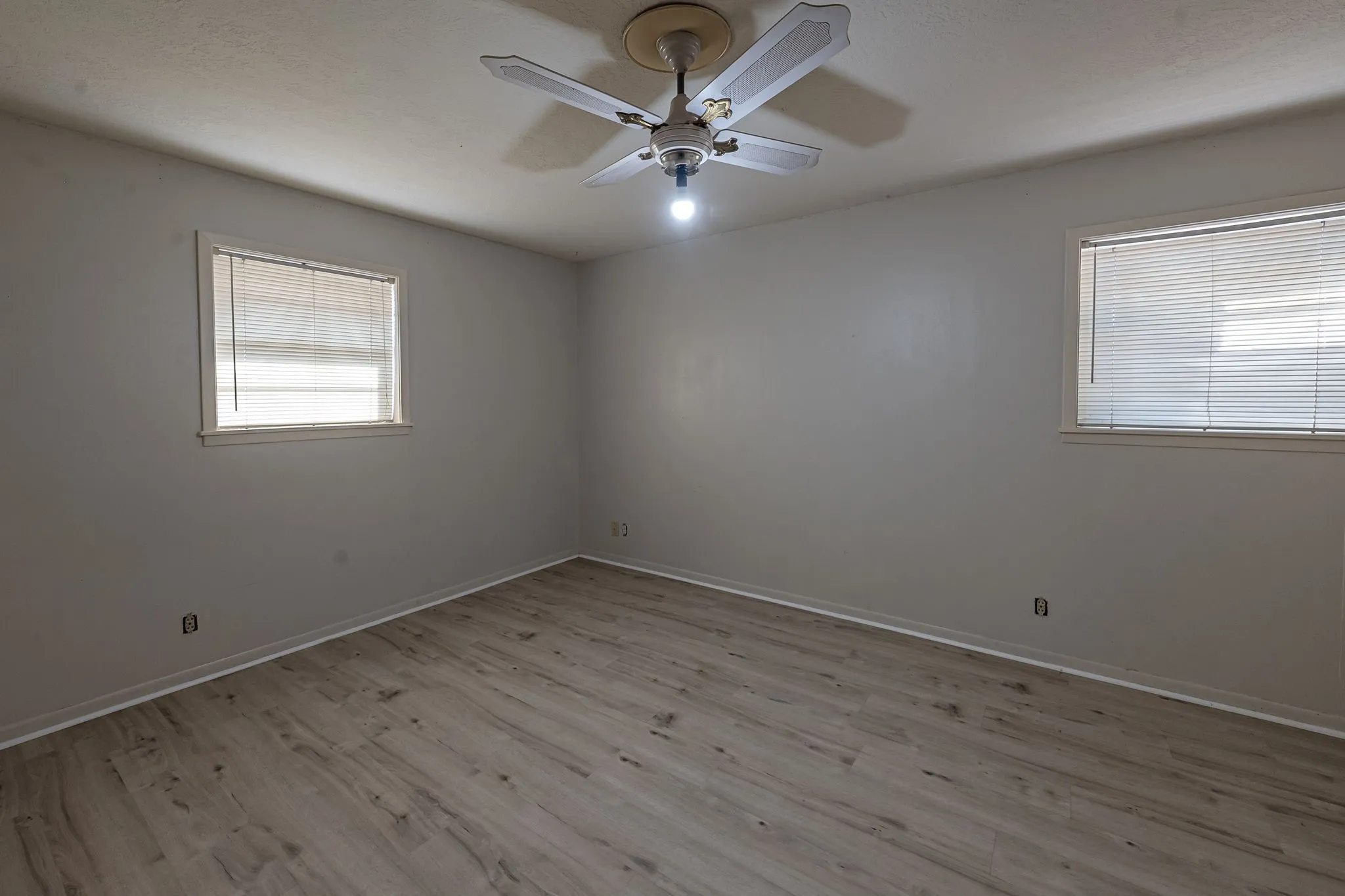 Single Family Residence For Sale in Wood County , 603 Richard Street, Quitman, Texas 75783, 3 Bedroom, 2 Bathroom, 2 Garage spaces, 1,945 Sqft, built in 1972, mls#21389885, Real Estate Agent in Quitman, Homes For Sale in Wood county, Homes For Sale in Quitman, Realtor in Quitman Texas, Real Estate Brokerage Independent Realty Texas, Luminita Cordes Realtor