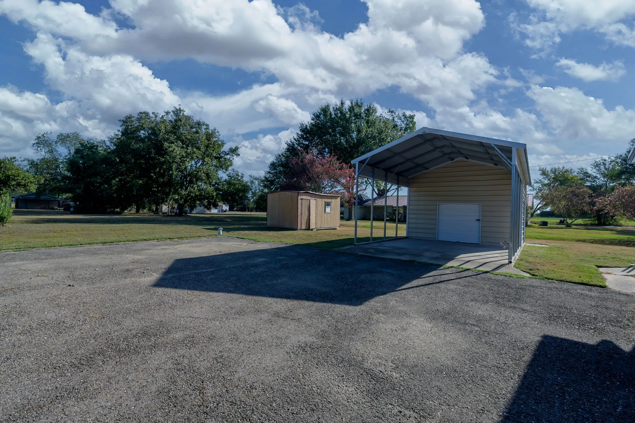 Single Family Residence For Sale in Wood County , 603 Richard Street, Quitman, Texas 75783, 3 Bedroom, 2 Bathroom, 2 Garage spaces, 1,945 Sqft, built in 1972, mls#21389885, Real Estate Agent in Quitman, Homes For Sale in Wood county, Homes For Sale in Quitman, Realtor in Quitman Texas, Real Estate Brokerage Independent Realty Texas, Luminita Cordes Realtor