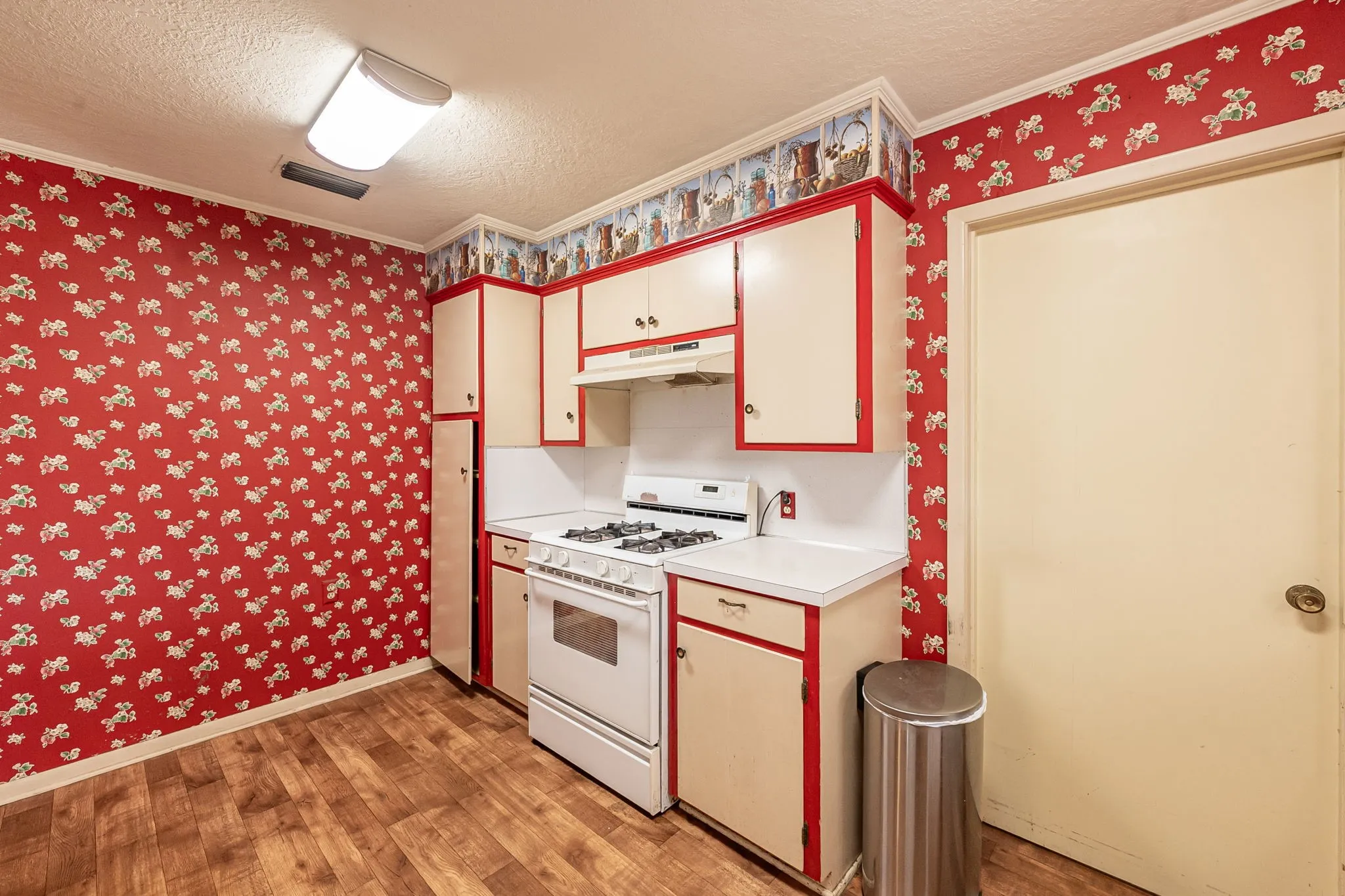 Single Family Residence For Sale in Wood County , 603 Richard Street, Quitman, Texas 75783, 3 Bedroom, 2 Bathroom, 2 Garage spaces, 1,945 Sqft, built in 1972, mls#21389885, Real Estate Agent in Quitman, Homes For Sale in Wood county, Homes For Sale in Quitman, Realtor in Quitman Texas, Real Estate Brokerage Independent Realty Texas, Luminita Cordes Realtor