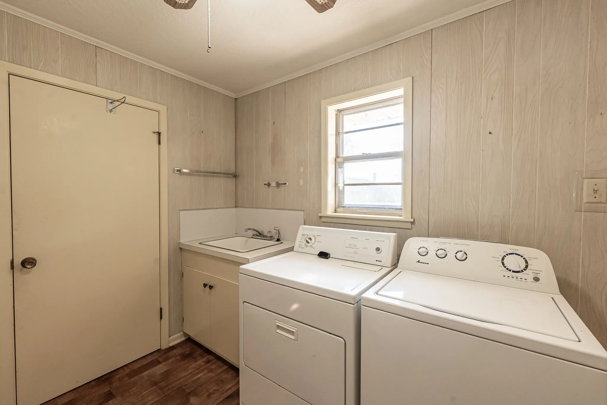 Single Family Residence For Sale in Wood County , 603 Richard Street, Quitman, Texas 75783, 3 Bedroom, 2 Bathroom, 2 Garage spaces, 1,945 Sqft, built in 1972, mls#21389885, Real Estate Agent in Quitman, Homes For Sale in Wood county, Homes For Sale in Quitman, Realtor in Quitman Texas, Real Estate Brokerage Independent Realty Texas, Luminita Cordes Realtor